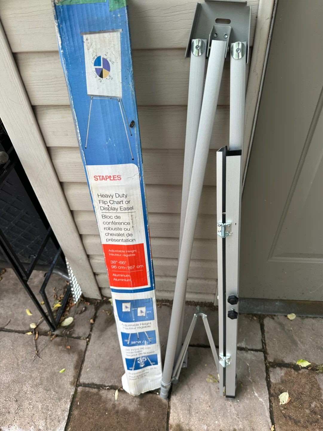 Staples Heavy Duty Flip Chart or Display Easel