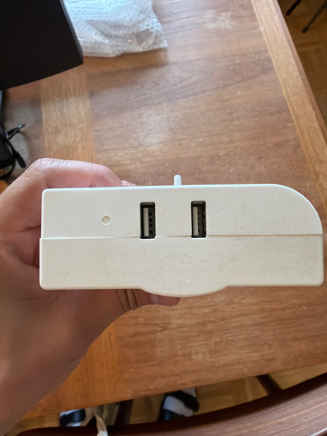 Side Socket Surge Protector (6 outlets / 2 USB) - photo 3