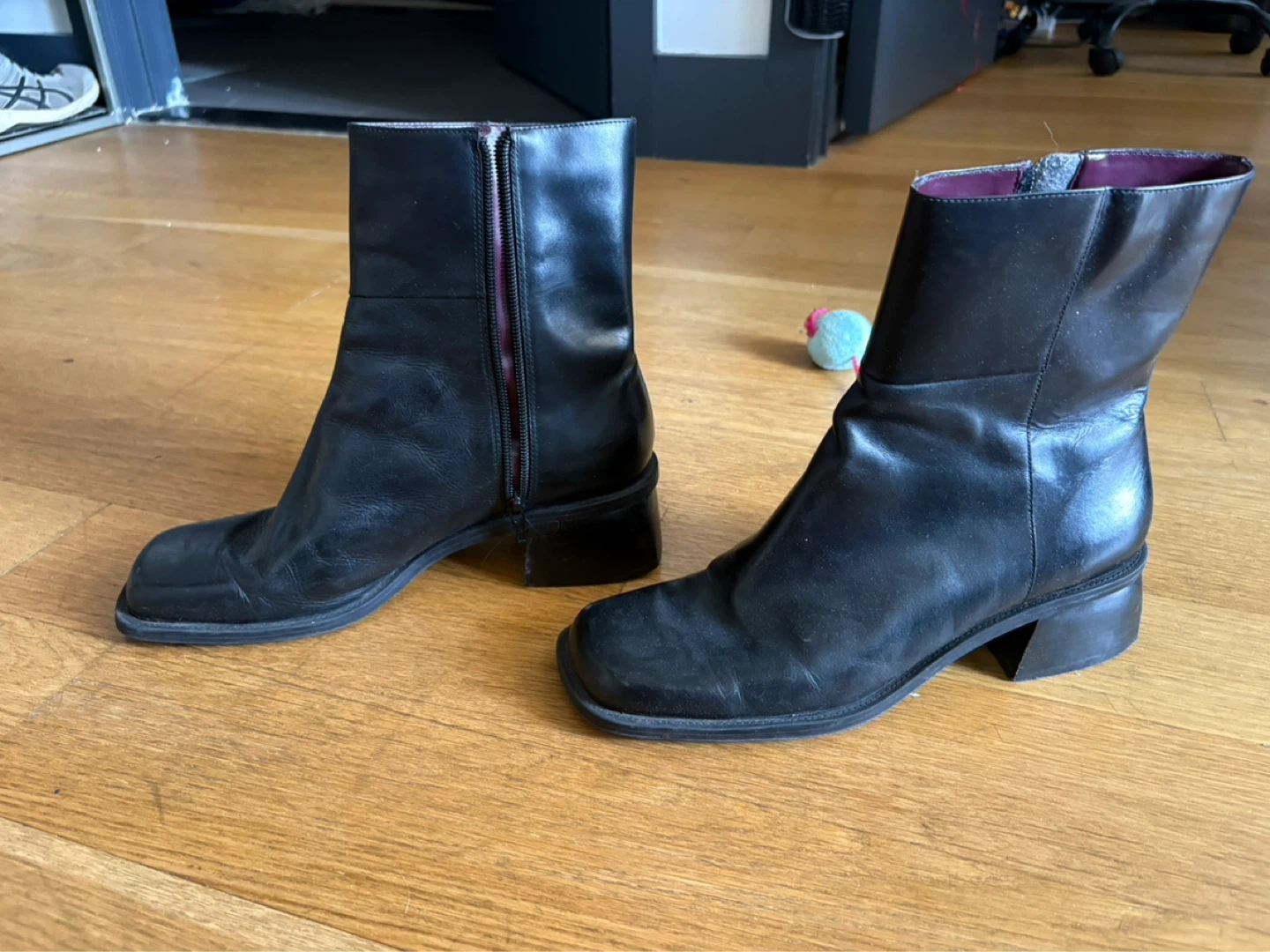 Size 10 Women's Leather Boots