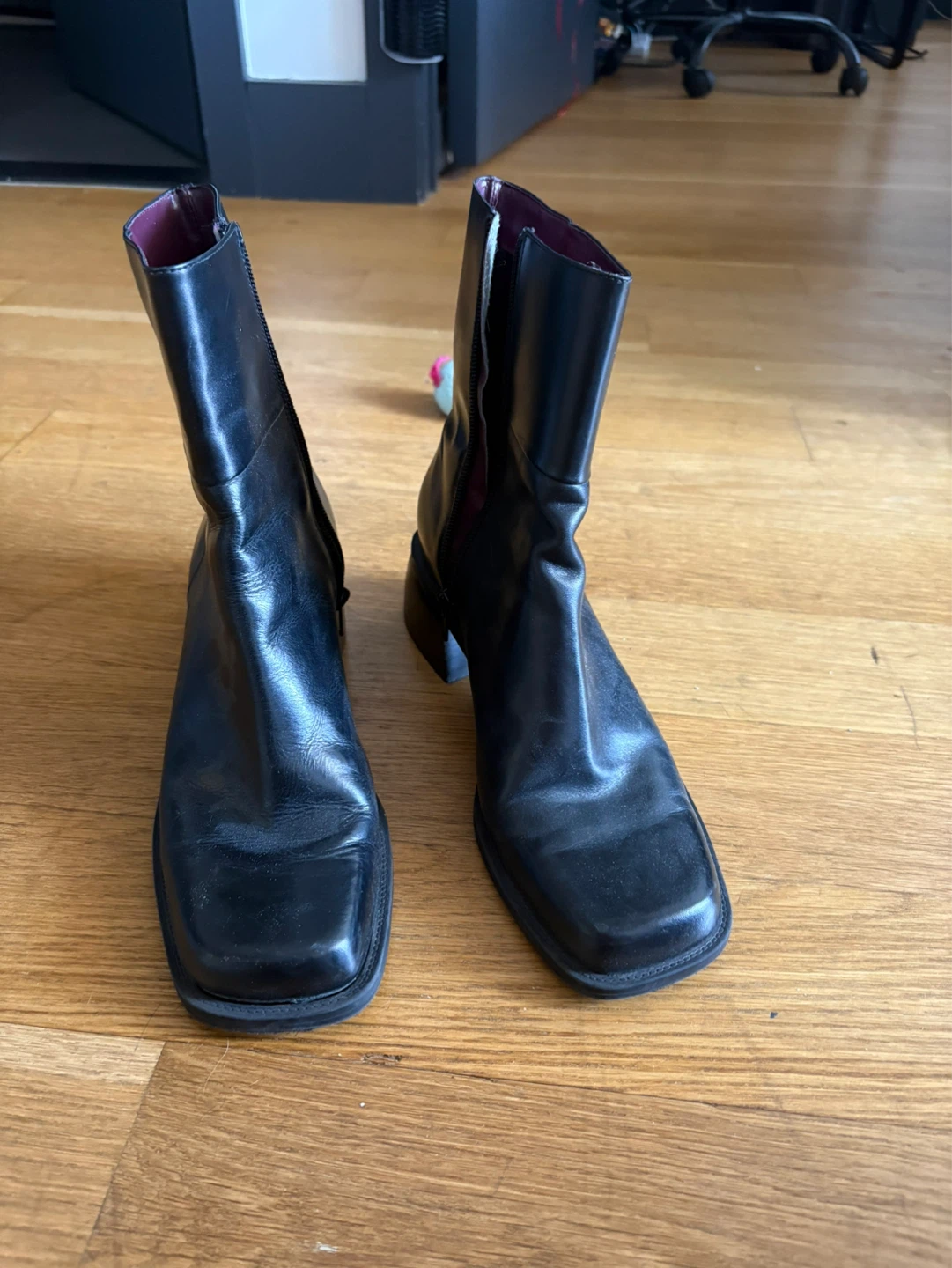 Size 10 Women's Leather Boots - photo 2