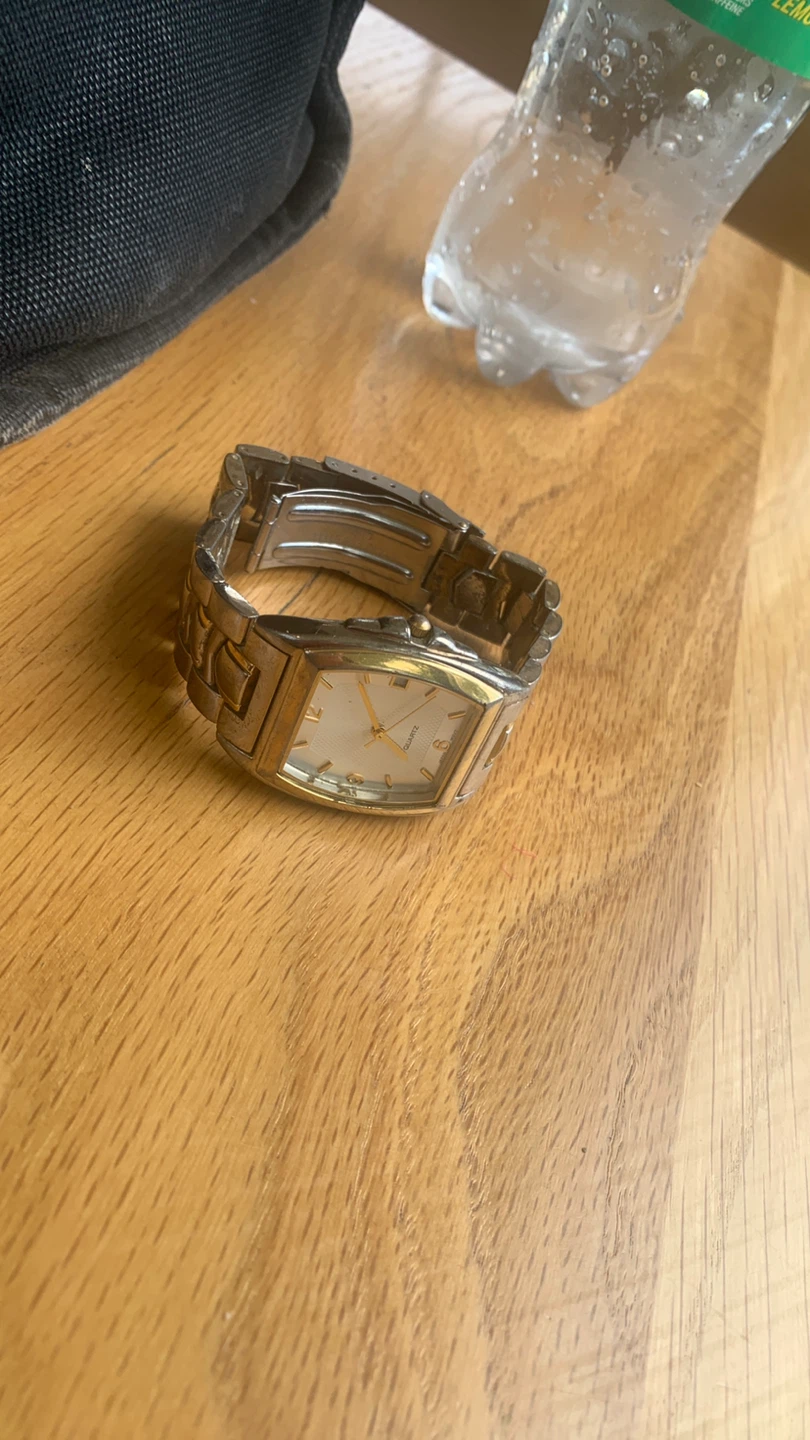 Gold tone watch and 3 rings - photo 4