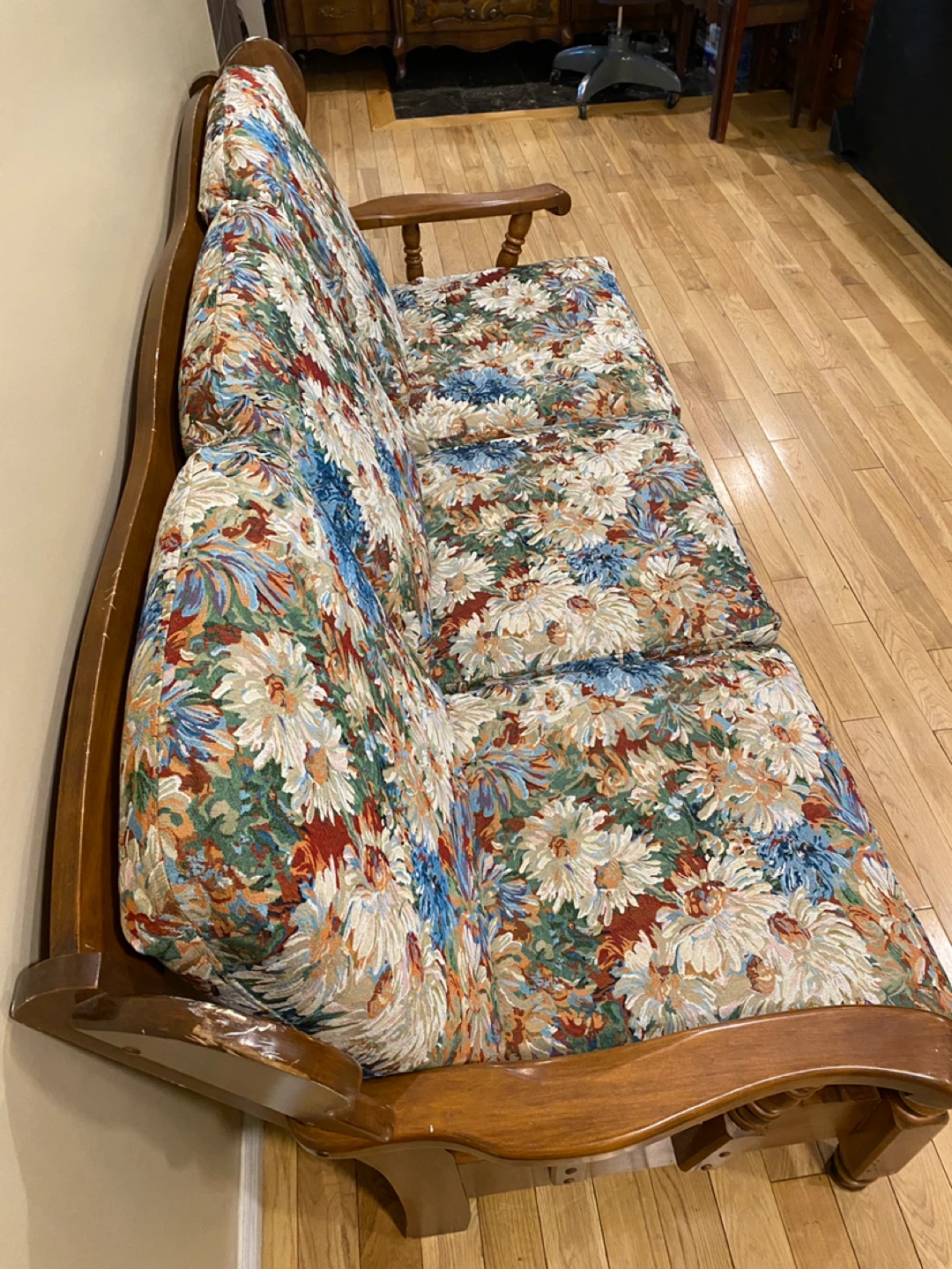 Vintage Bogdon & Gross Maple Wood Colonial Sofa (CAN DELIVER) - photo 4