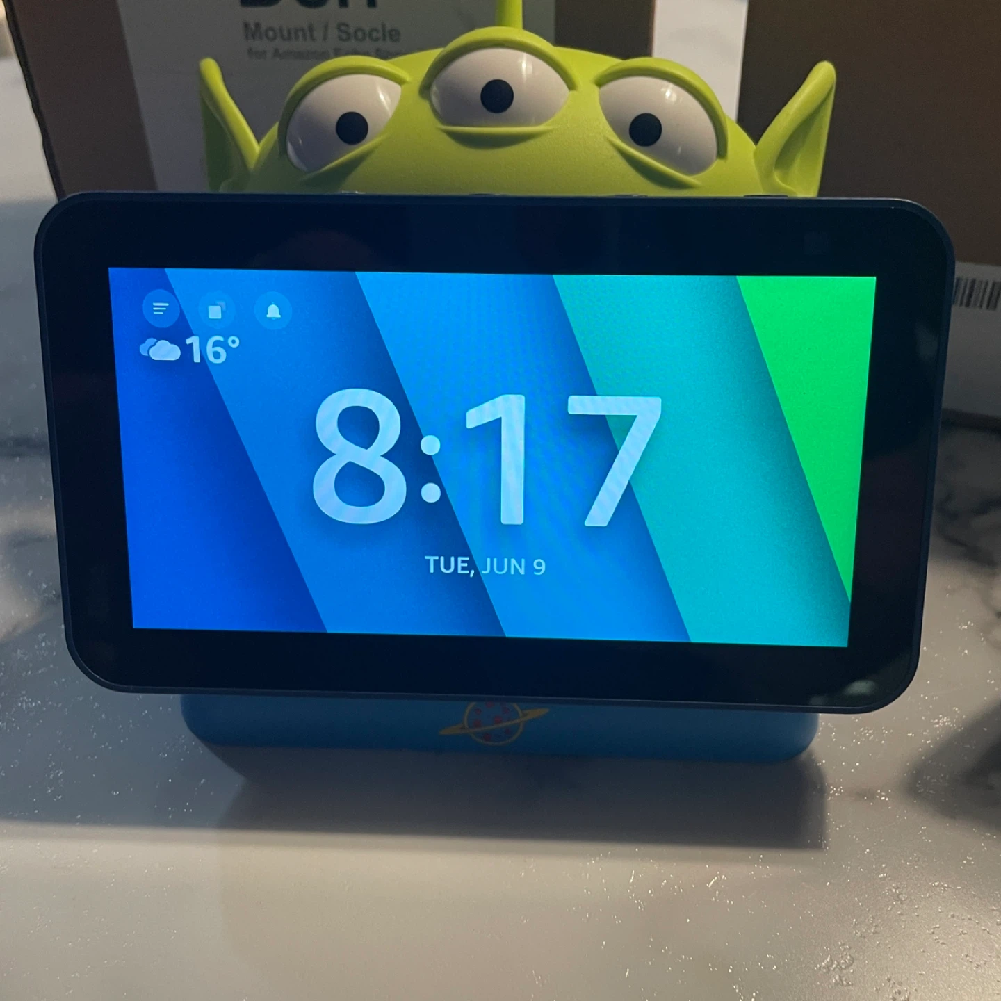 Echo Show 5 2nd Gen with Pixar Stand