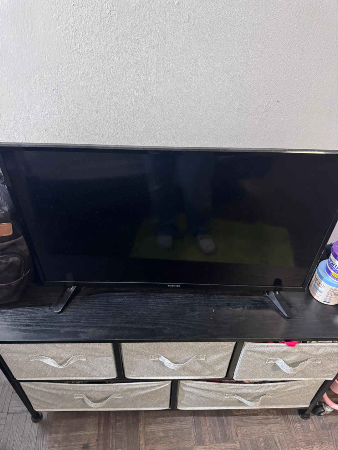 Toshiba 32-inch TV