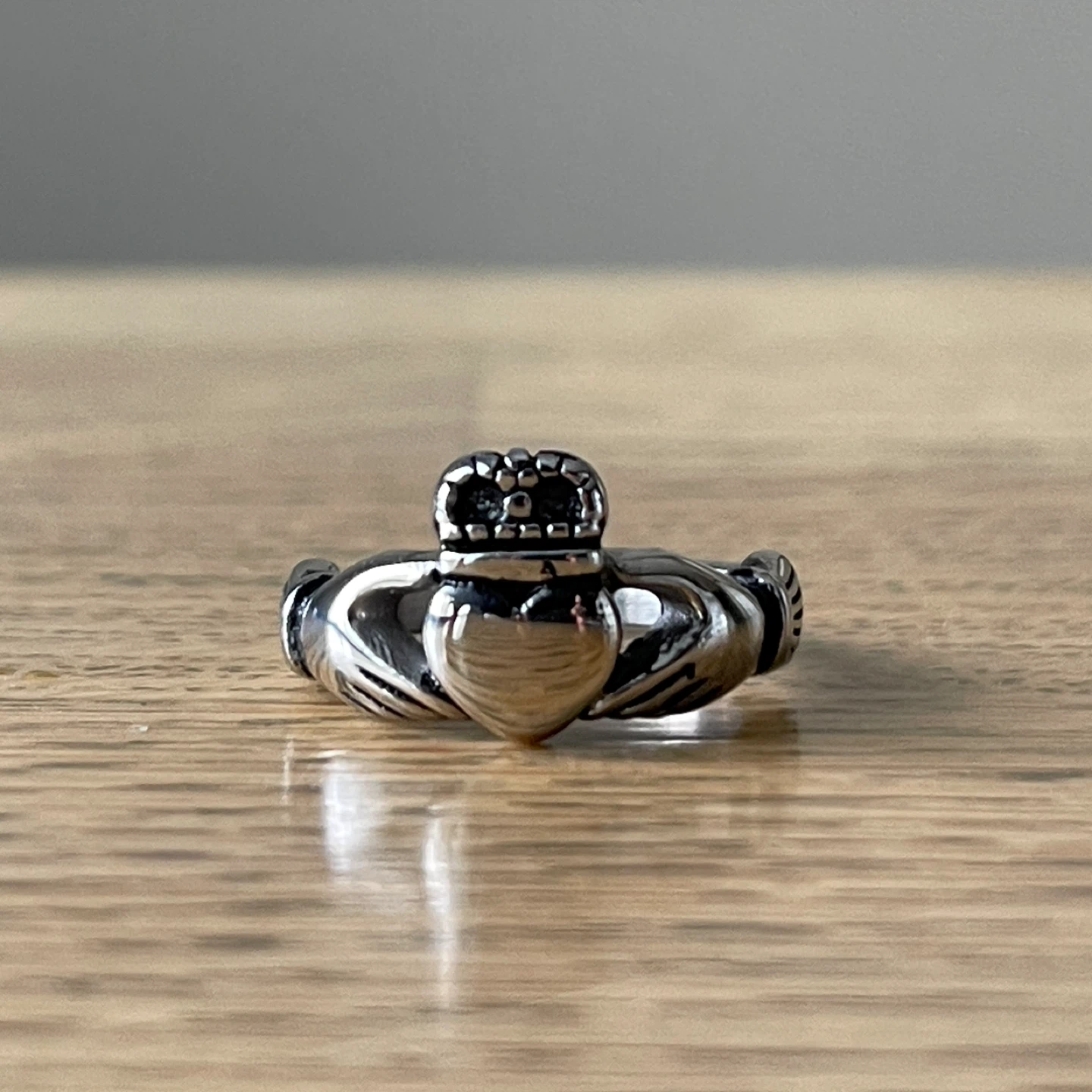 Irish Claddagh titanium ring (size 6) - photo 2