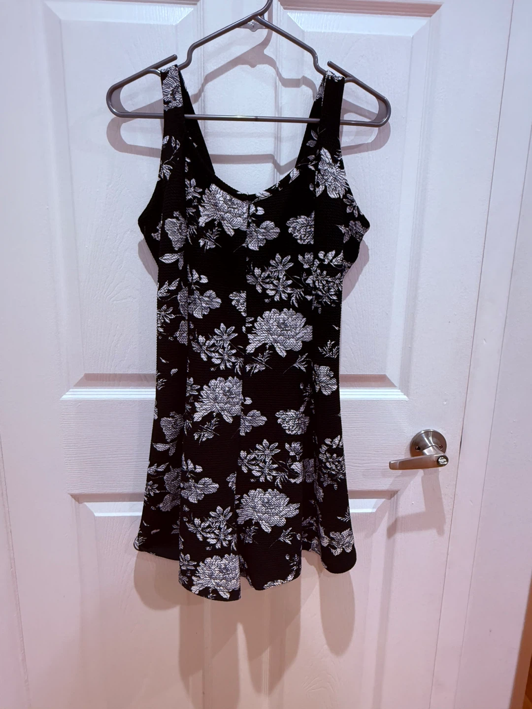 Variety of dresses - photo 2