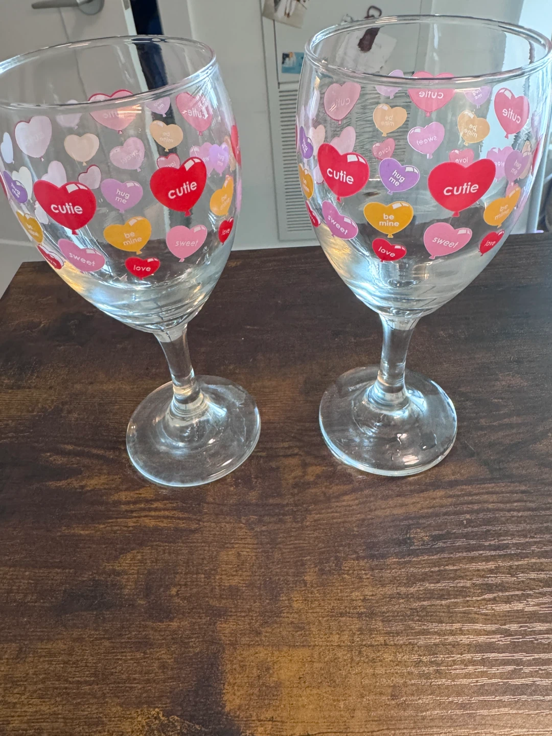 Set of 2 Valentine's Day Wine Glasses