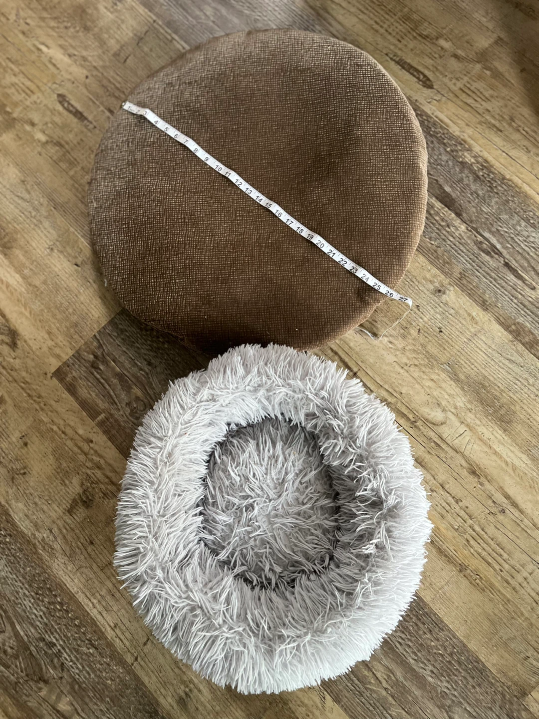 Fluffy Pet Bed and Round Cushion - photo 3