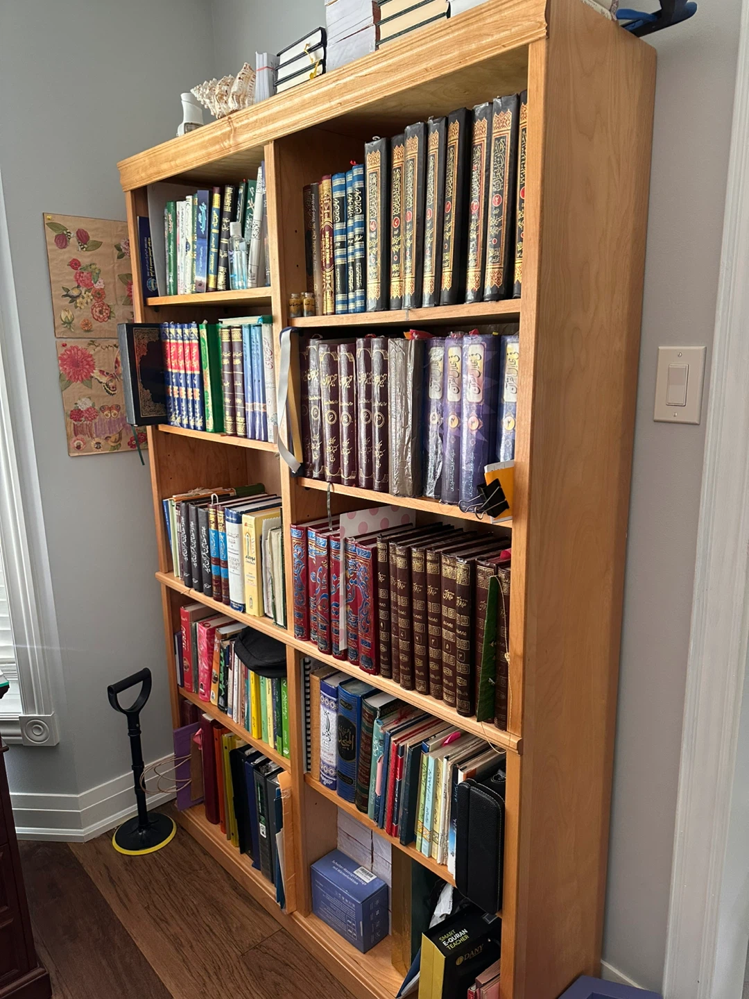 Wooden Bookshelf - photo 2