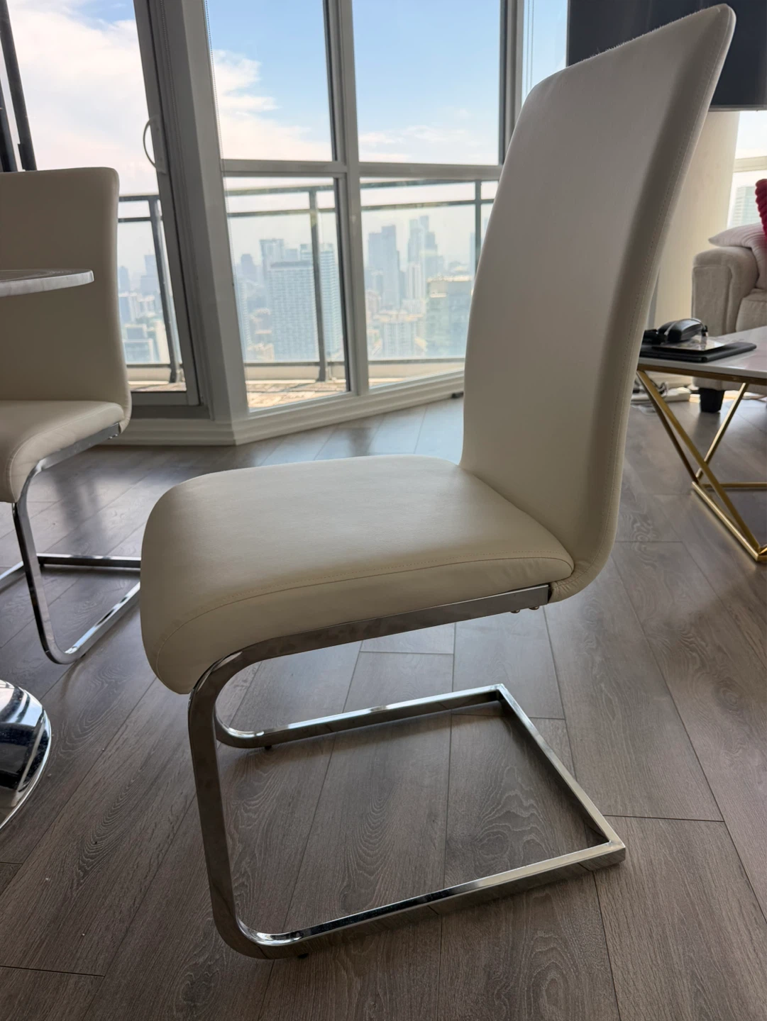 Cream faux leather dining chair set of 4