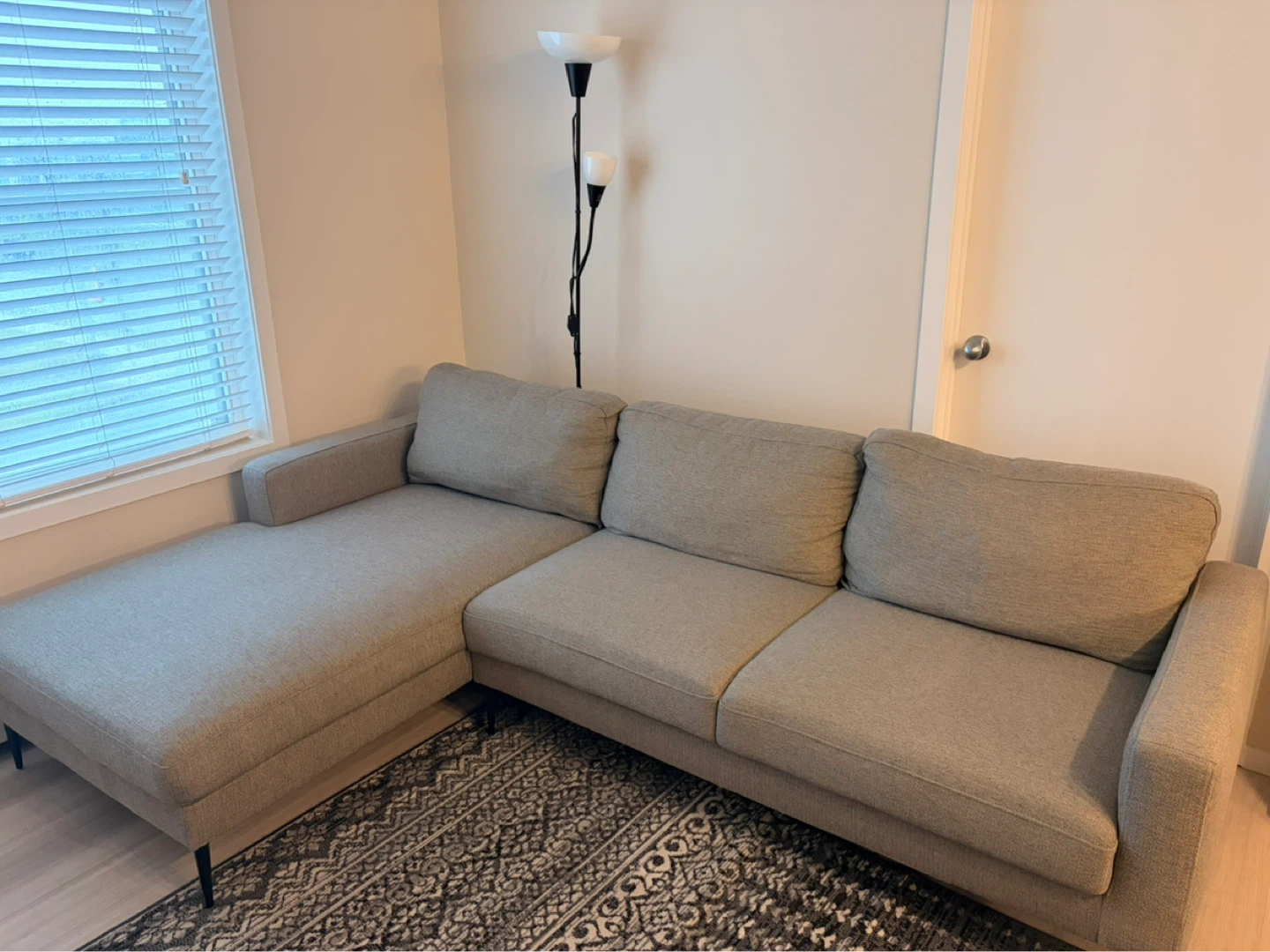 Teresa Contemporary Left-Facing Sectional Sofa - Grey