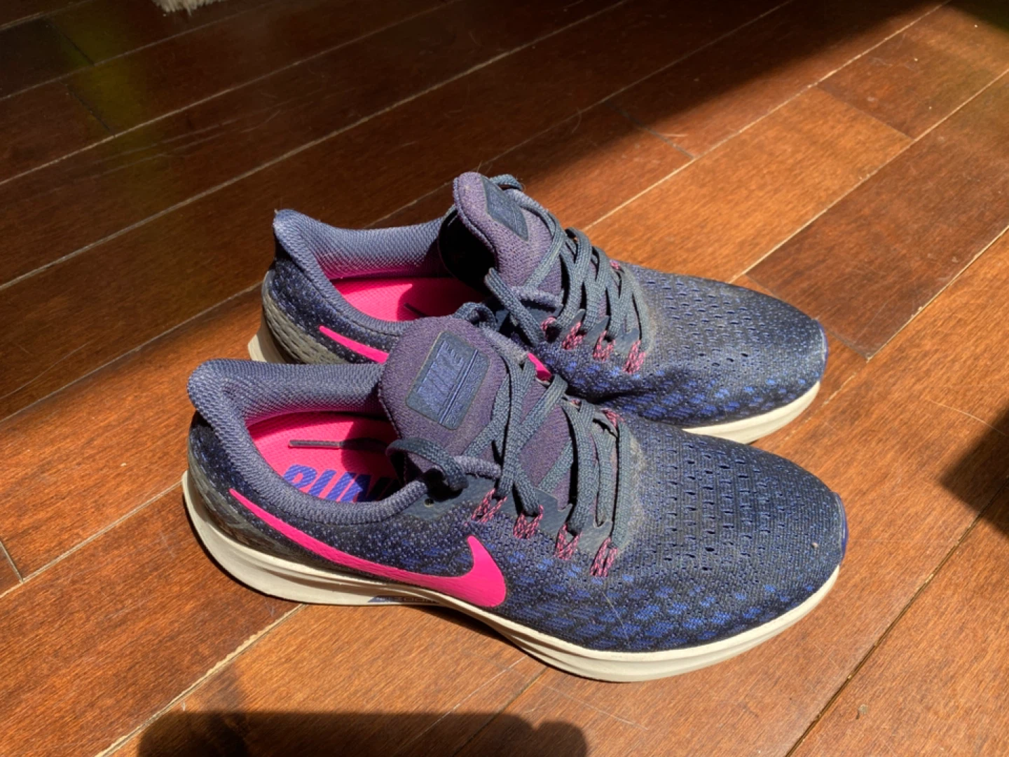 Nike Air Women size 7 - photo 2