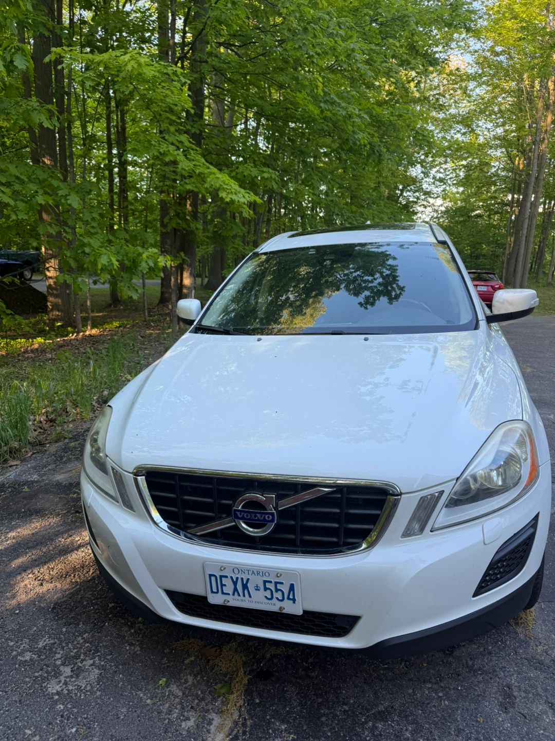 White Volvo XC60 T6 AWD - photo 2