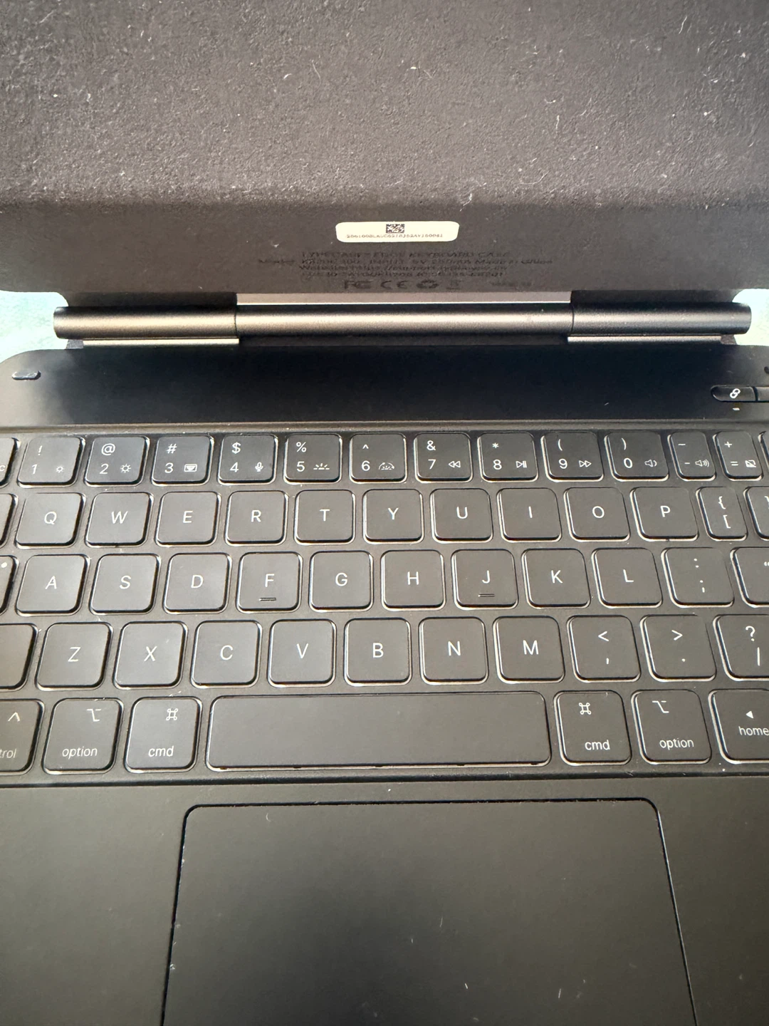 Ipad 10th gen Typecase Keyboard Case with Trackpad - photo 4