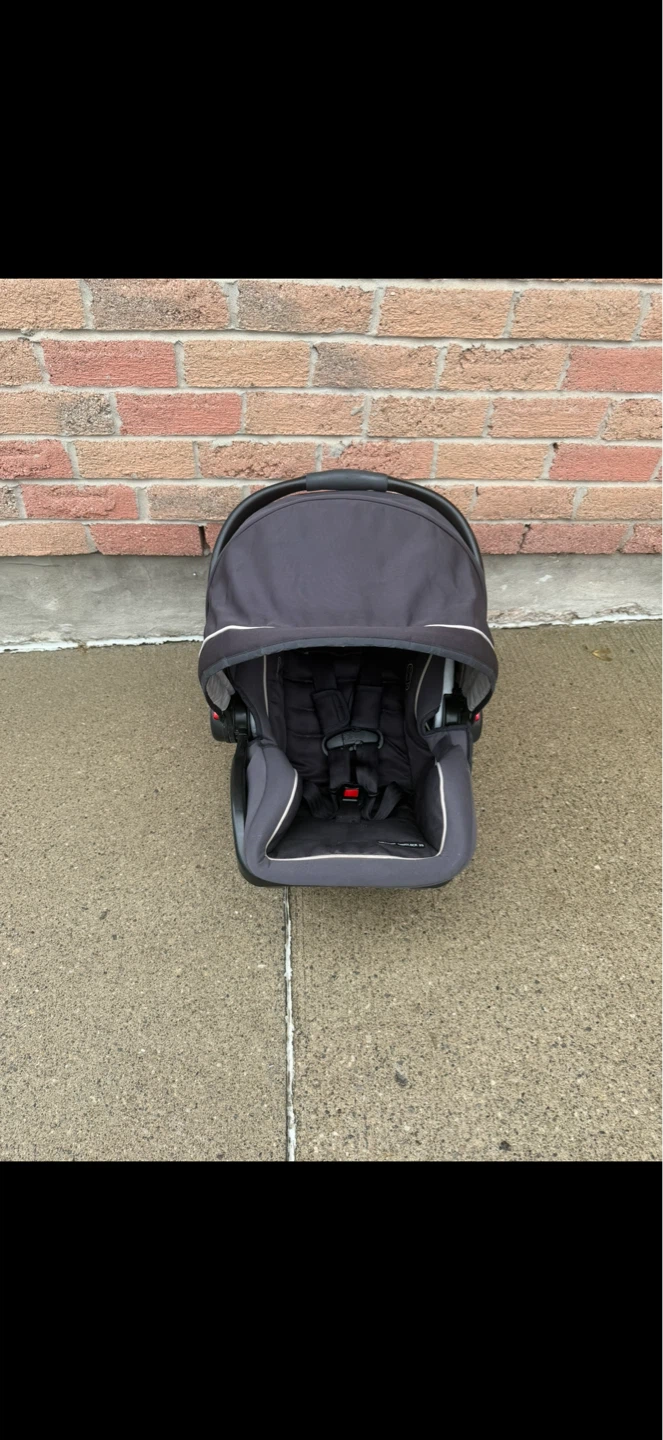 Graco SnugRide 35 Infant Car Seat - photo 2