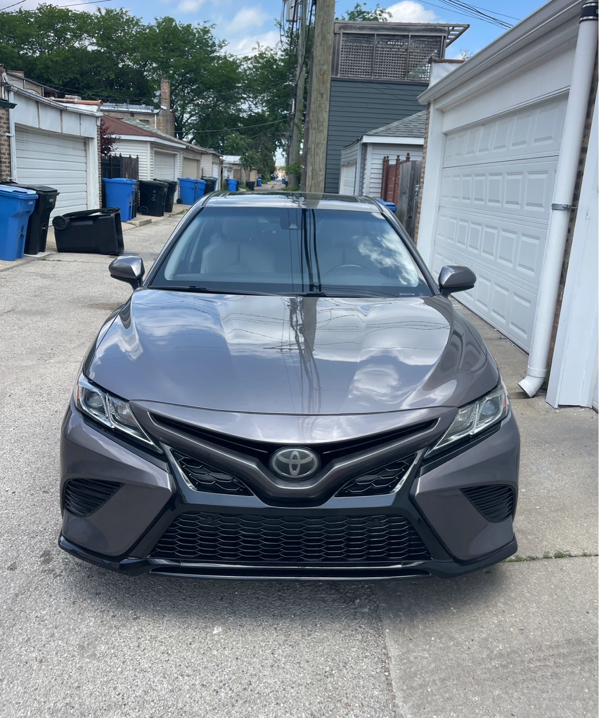 2018 Toyota Camry SE - photo 4