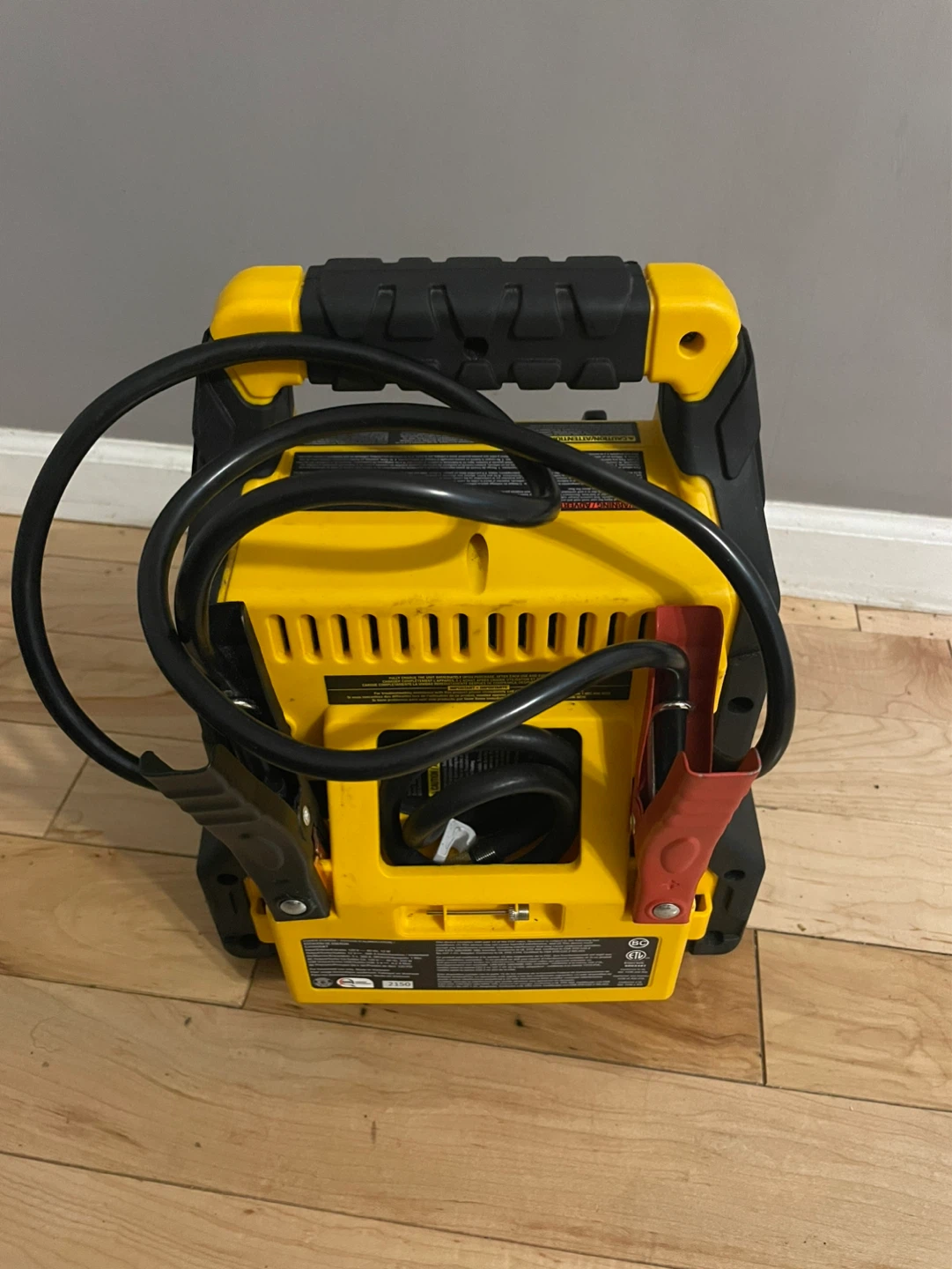 CAT 1200A Jump Starter & Air Compressor