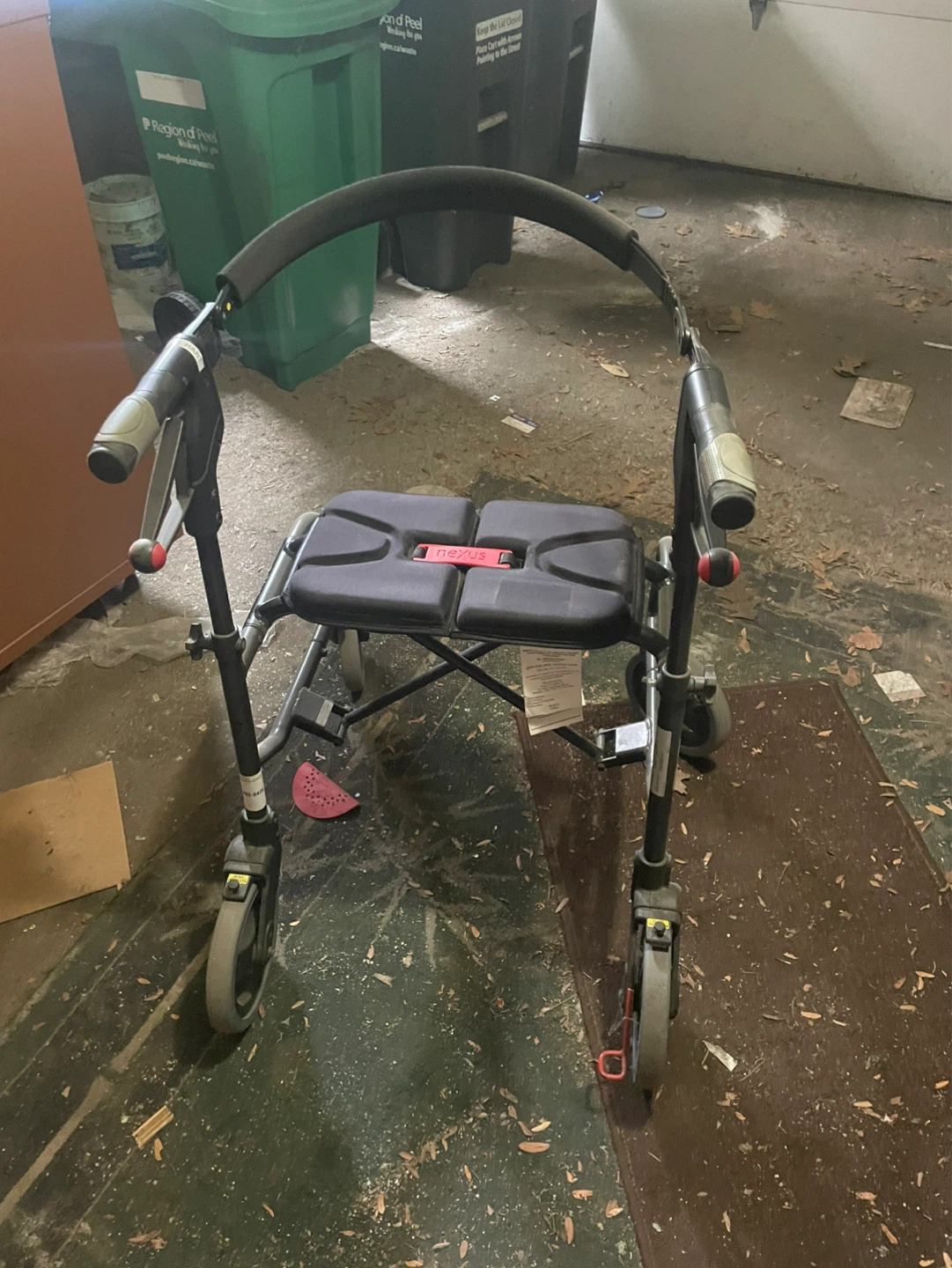 Nexus Walker with Seat