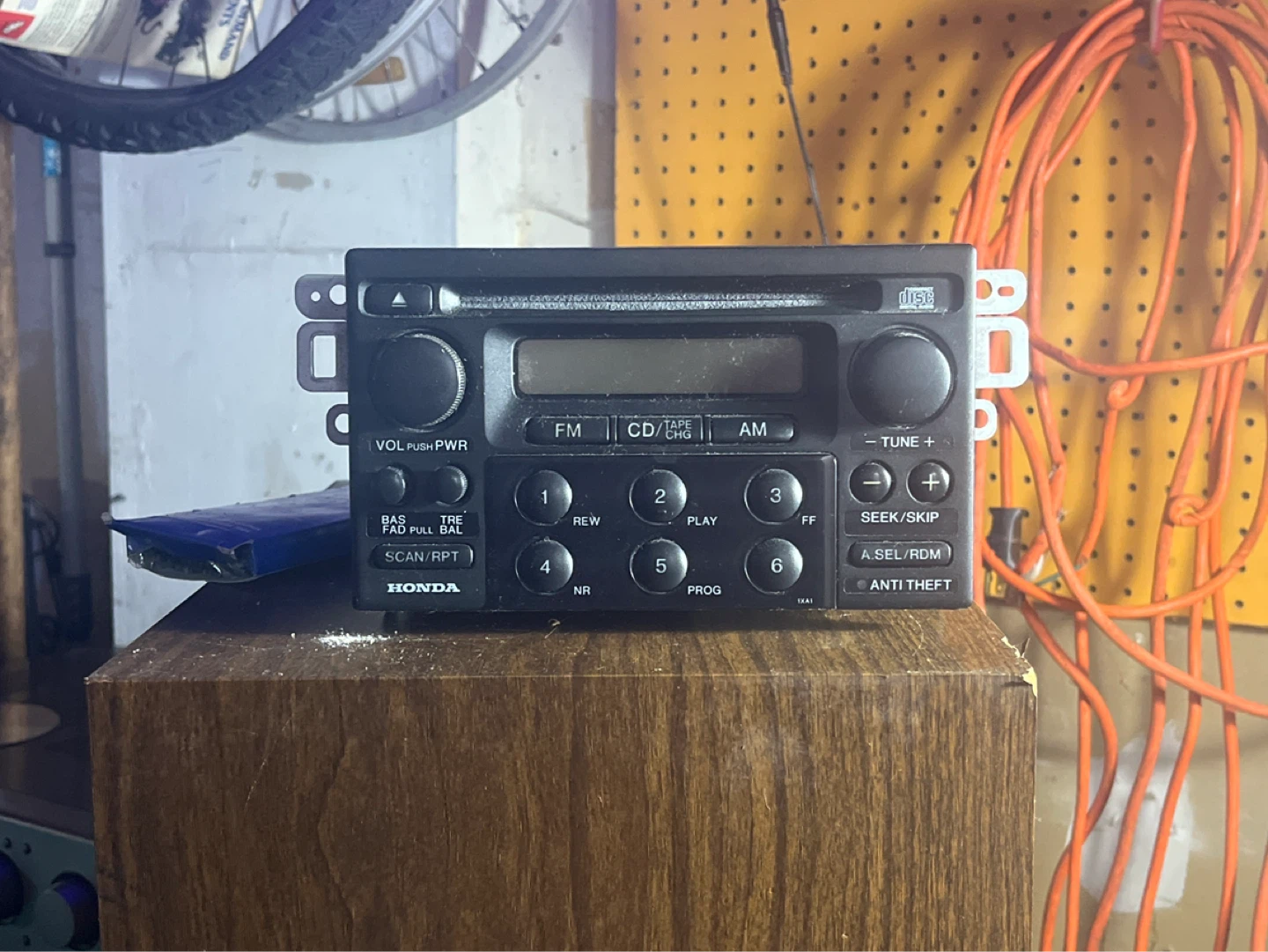 98-00 Honda Accord CD Player and Radio 39100-S84-A210 OEM