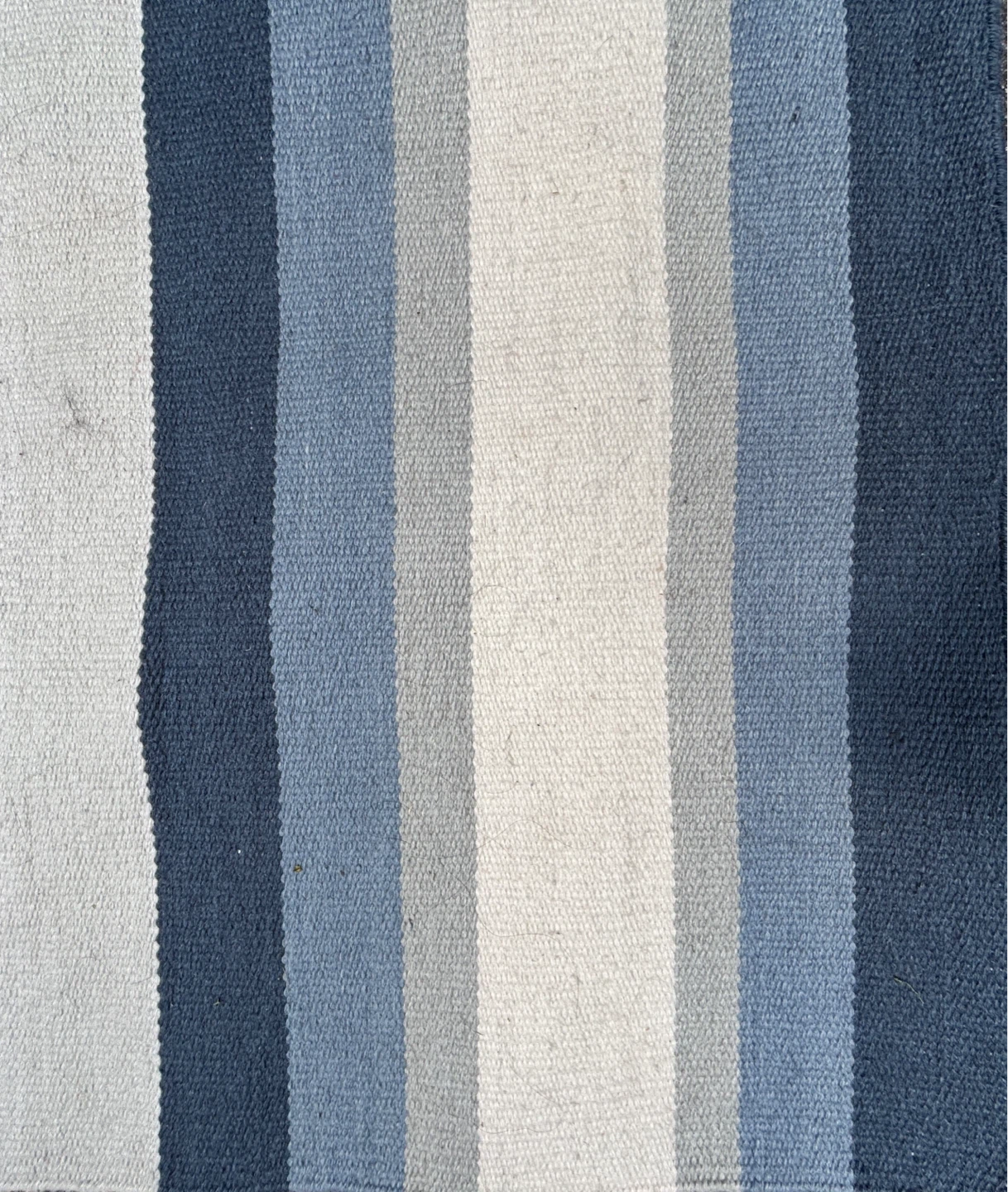 Beautiful Coast to Coast Striped Area Rug (8 x 5 feet) - photo 3