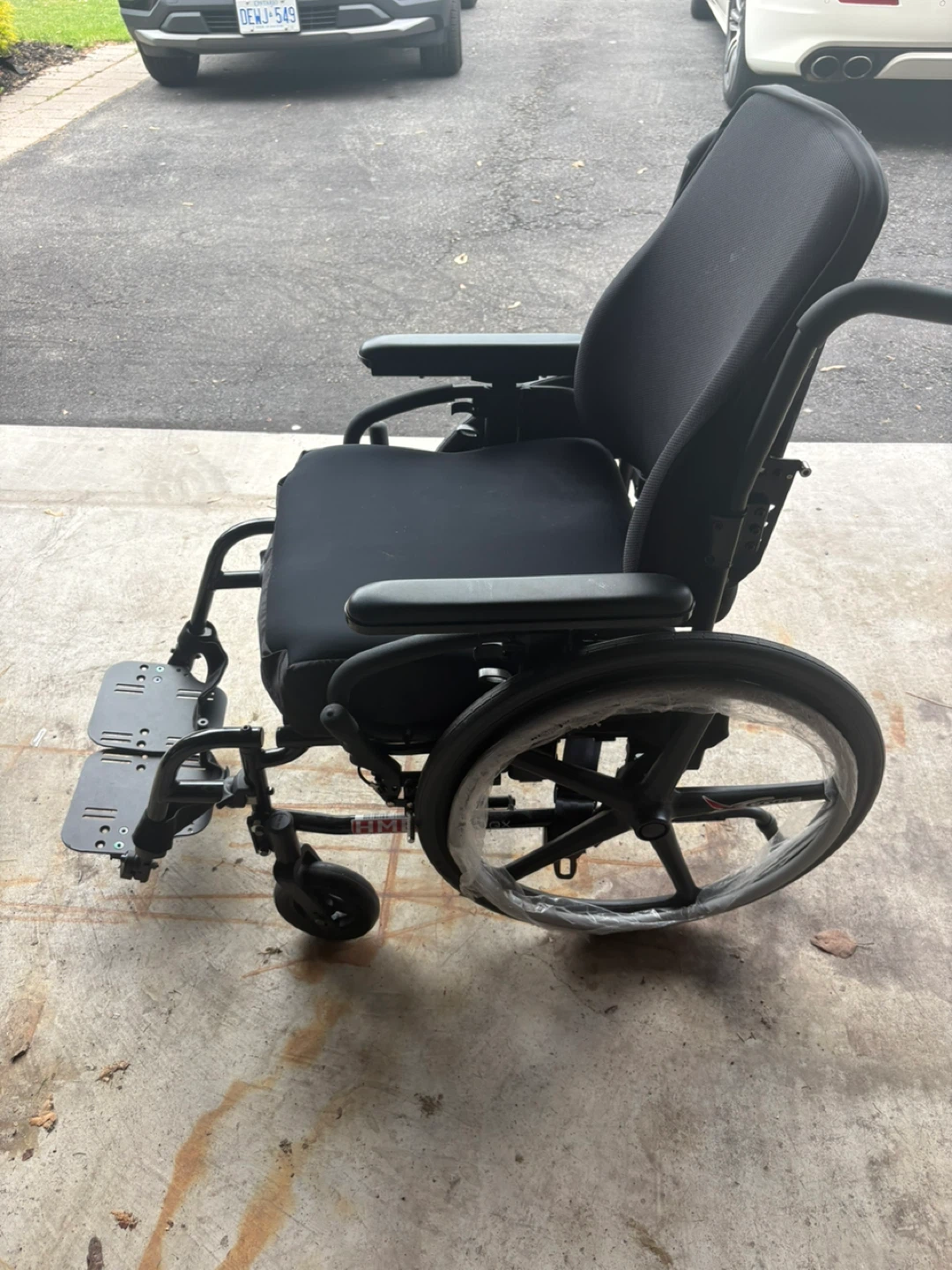 Brand new wheelchair unused lightweight - photo 2