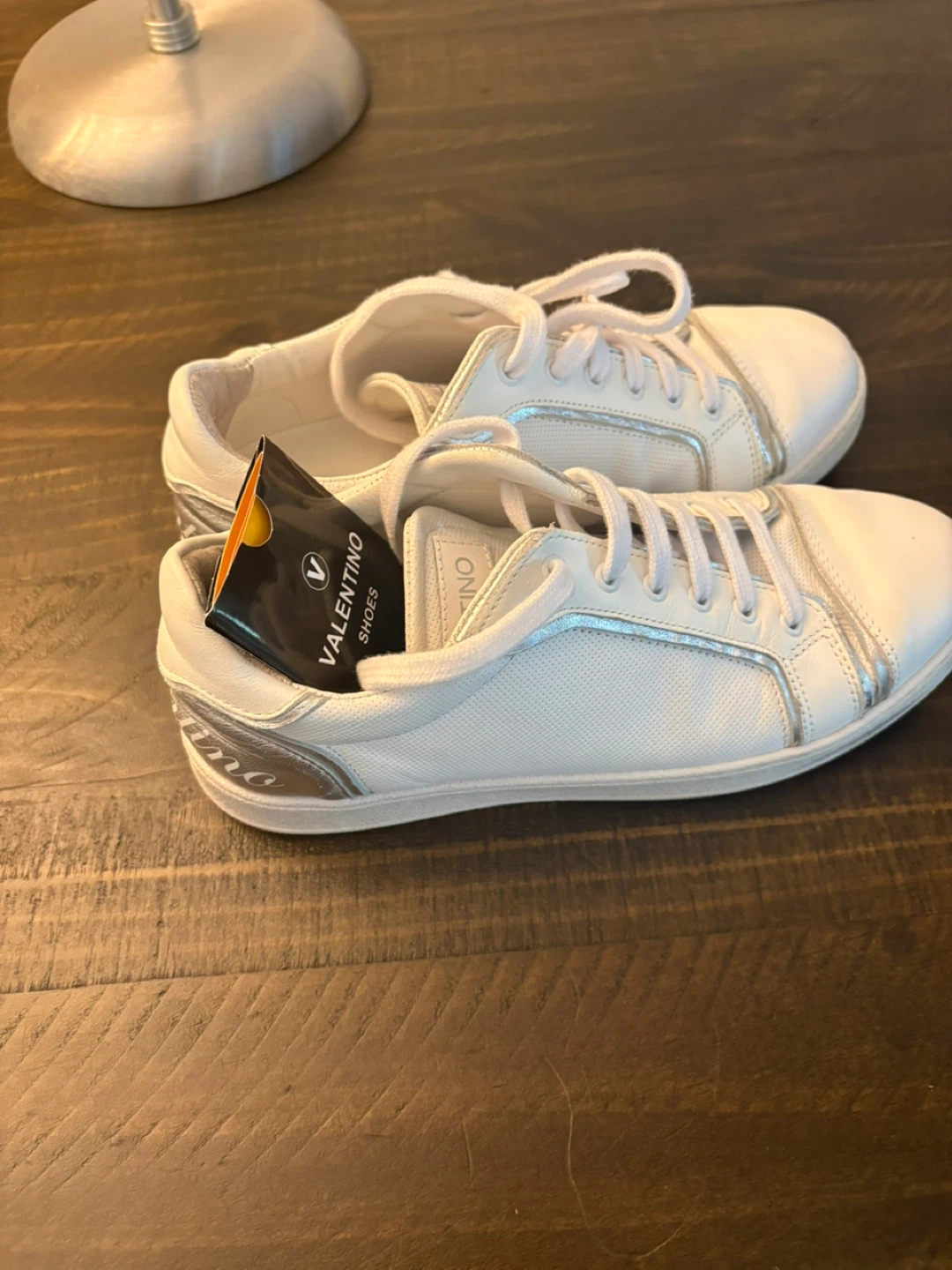 Women’s 7.5 Valentino made in Italy Runners