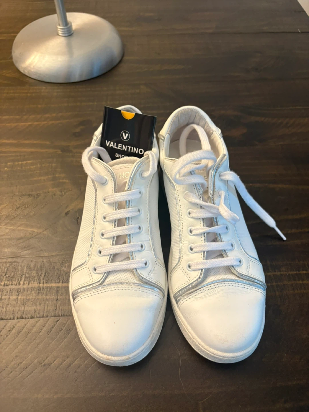 Women’s 7.5 Valentino made in Italy Runners - photo 2