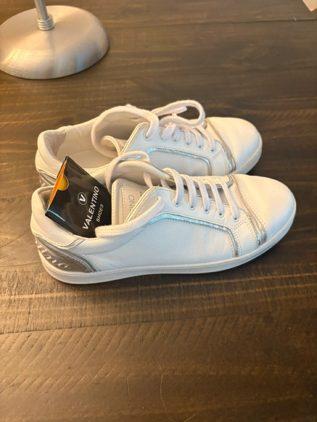Women’s 7.5 Valentino made in Italy Runners - photo 5