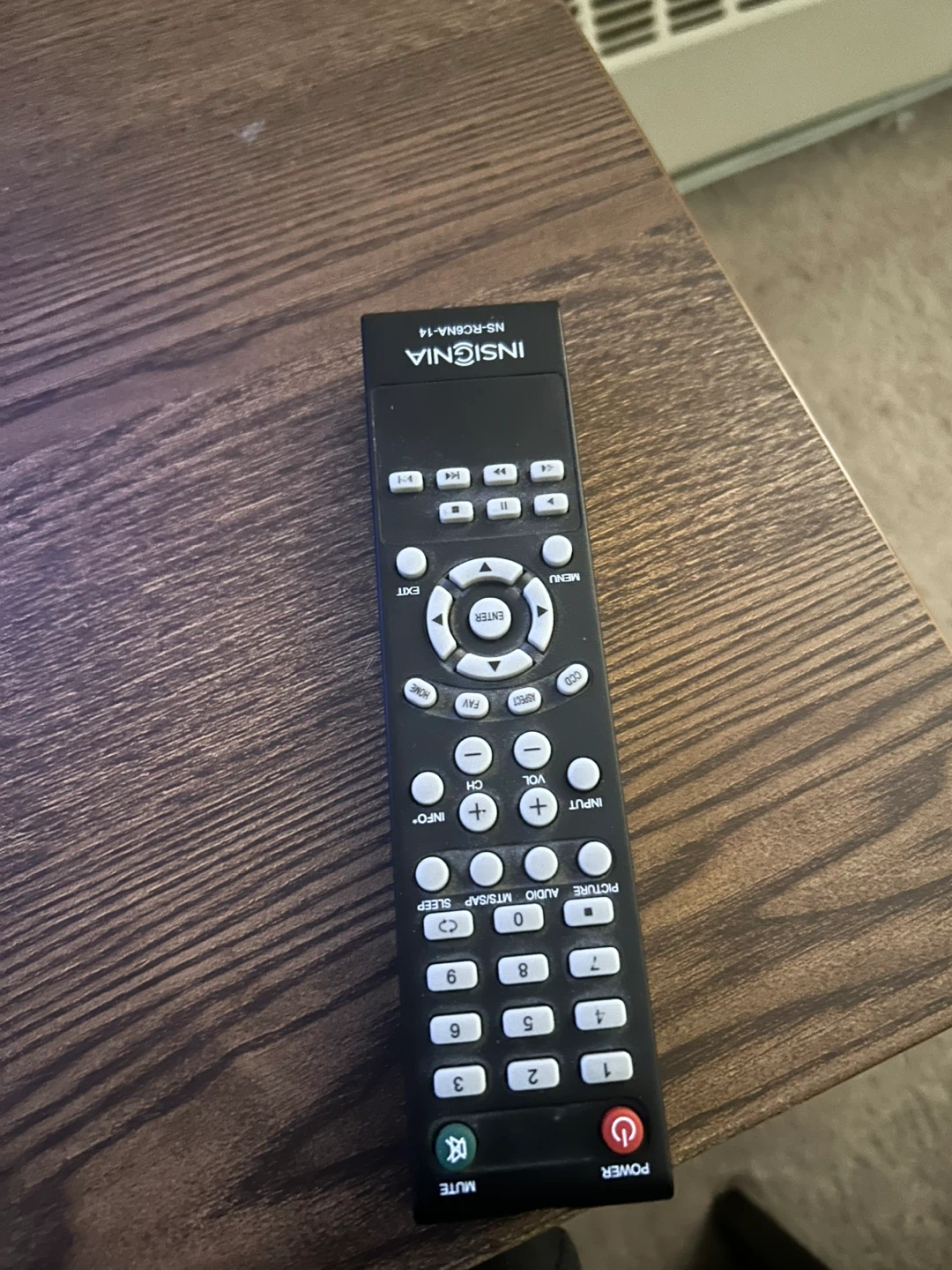 This is an insignia tv comes with a remote