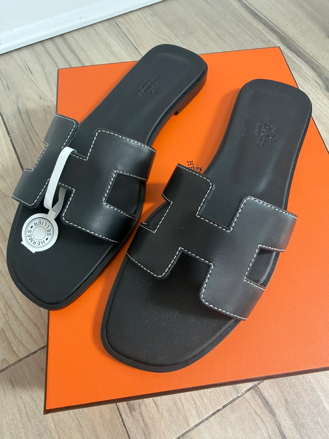 Hermes Oran Sandals Black Leather Size 39