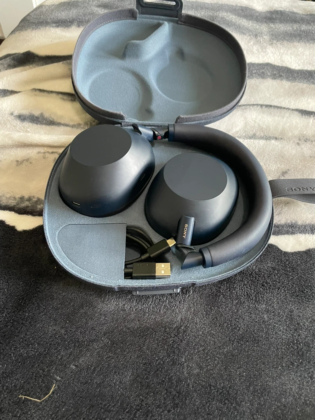 Sony WH-1000XM6 Noise Cancelling Headphones