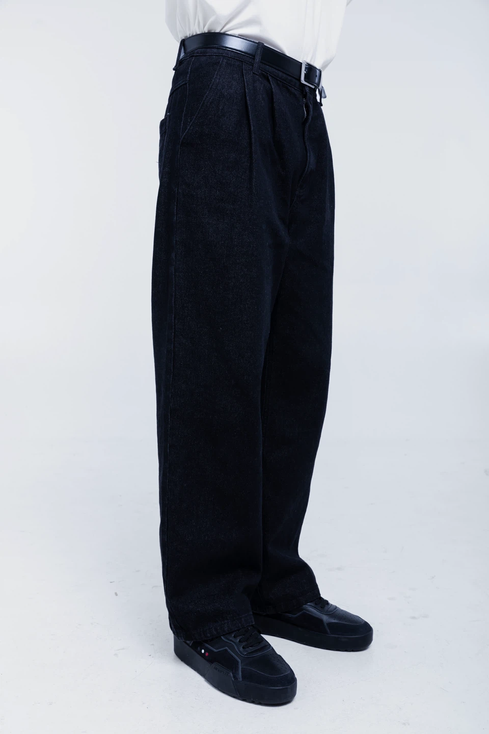 Dark Wash Pleated Wide-Leg Jeans - photo 3