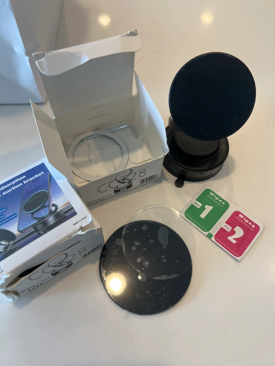 Magnetic Suction Phone Holder Stand - photo 2