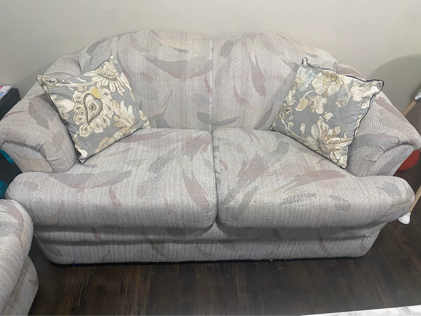 Loveseat with patterned fabric