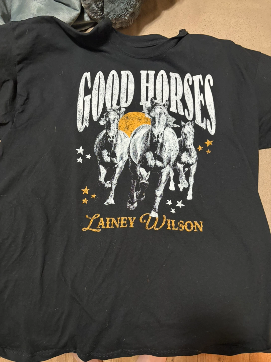 Unisex Lainey Wilson "Good Horses" T-Shirt - photo 2