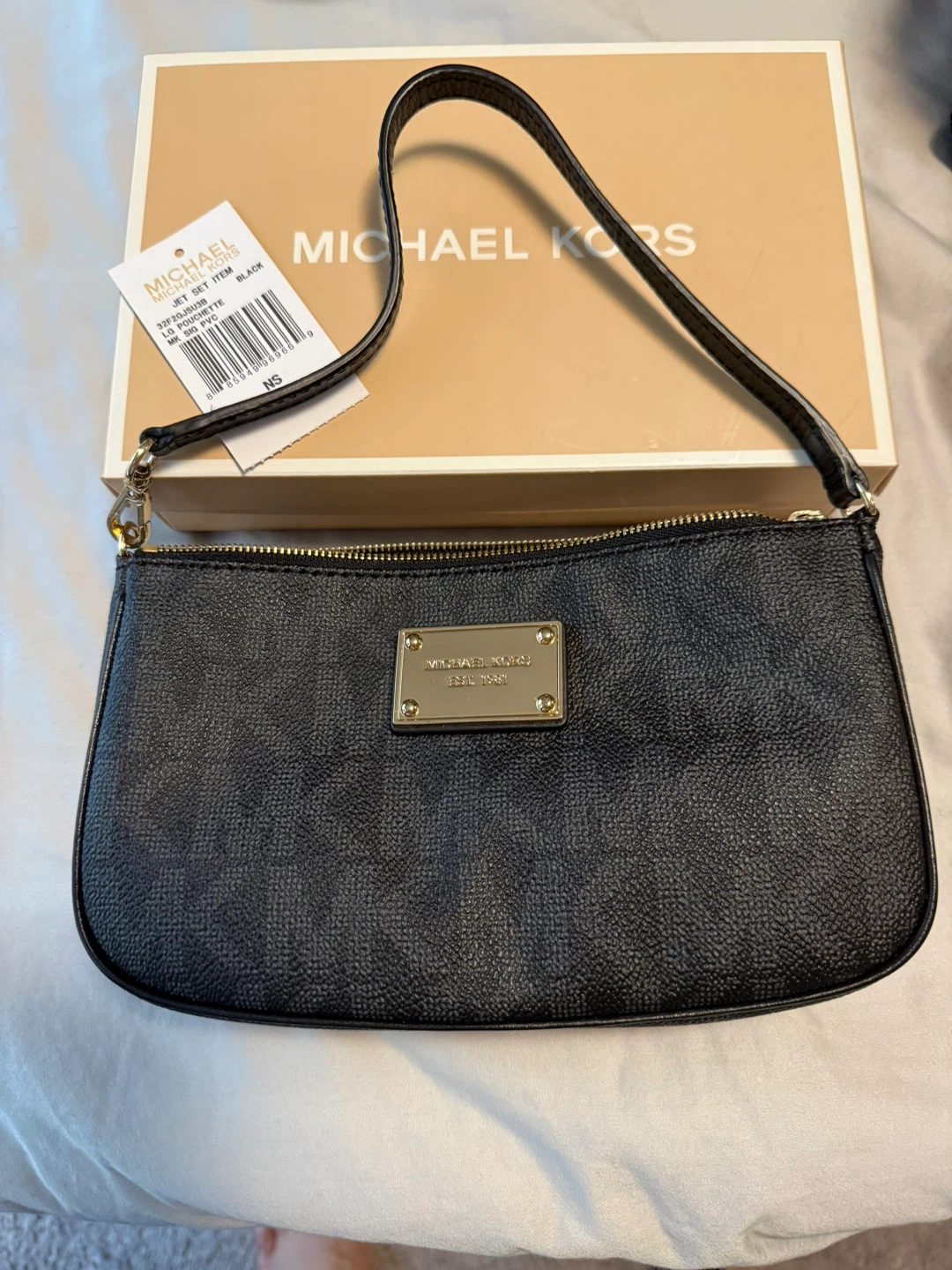 Michael Kors Jet Set Item Wristlet Black - photo 5