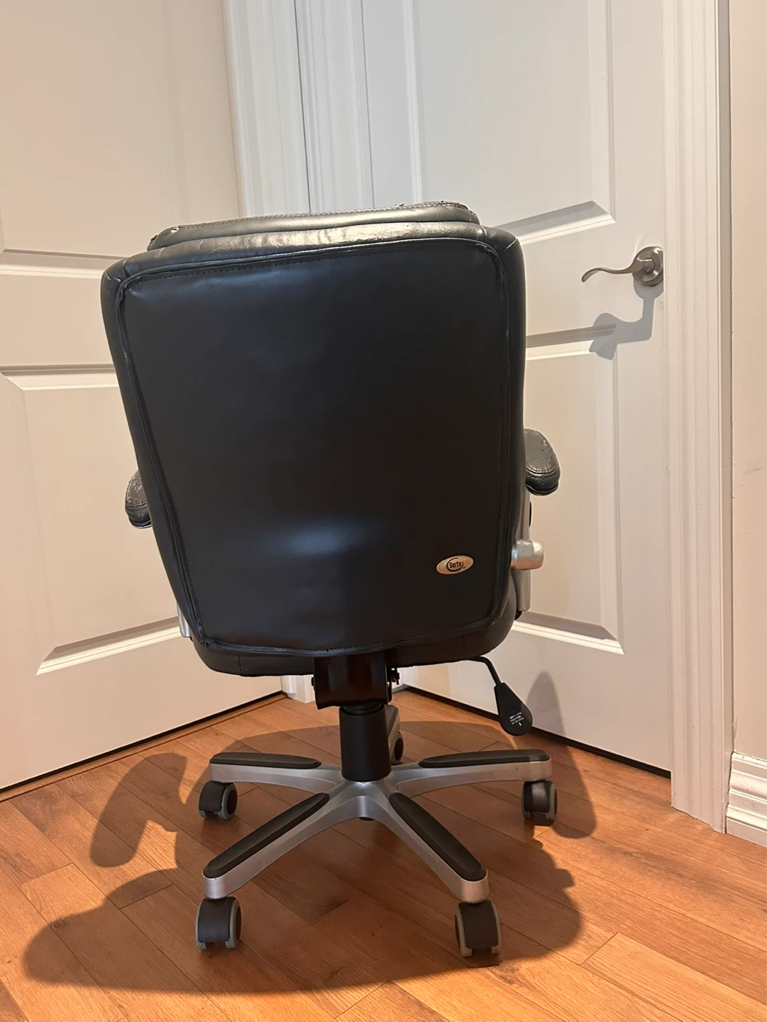 Serta Office Chair - Black (Wear on Upholstery) - photo 4