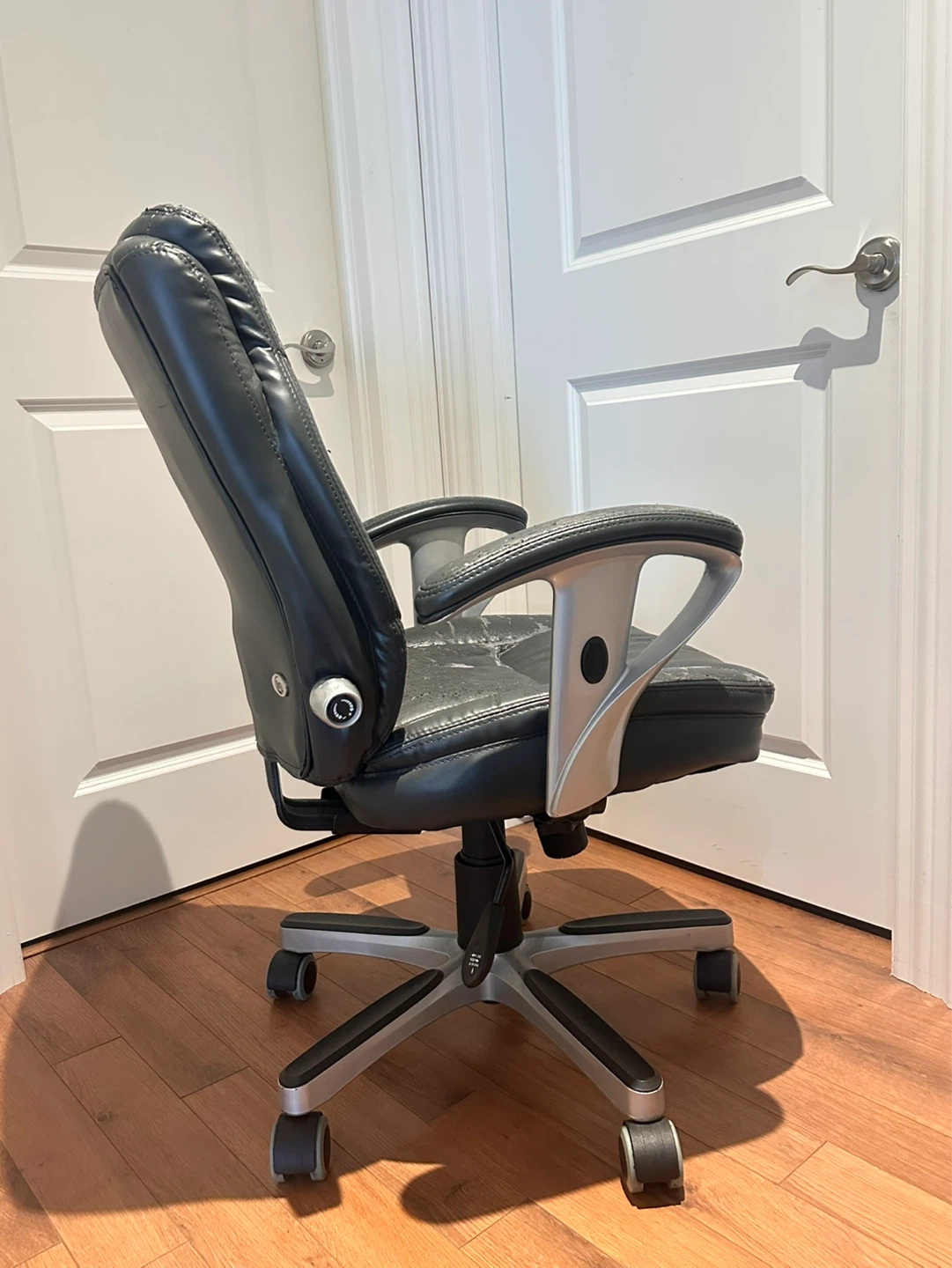 Serta Office Chair - Black (Wear on Upholstery) - photo 3