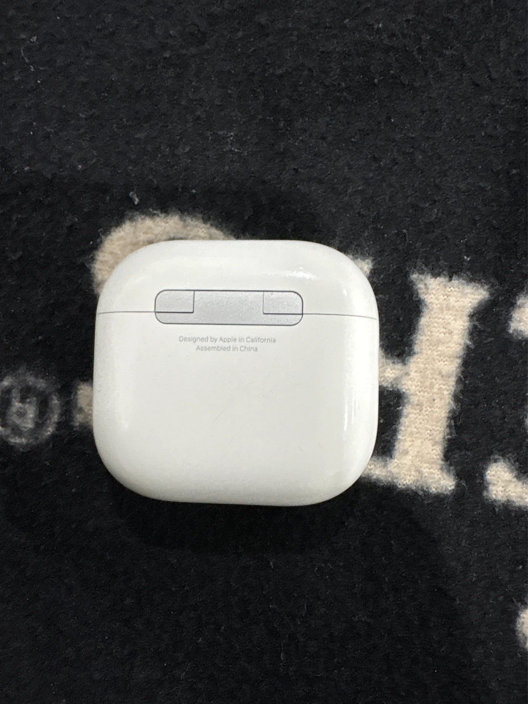 Apple AirPods 4 - photo 2