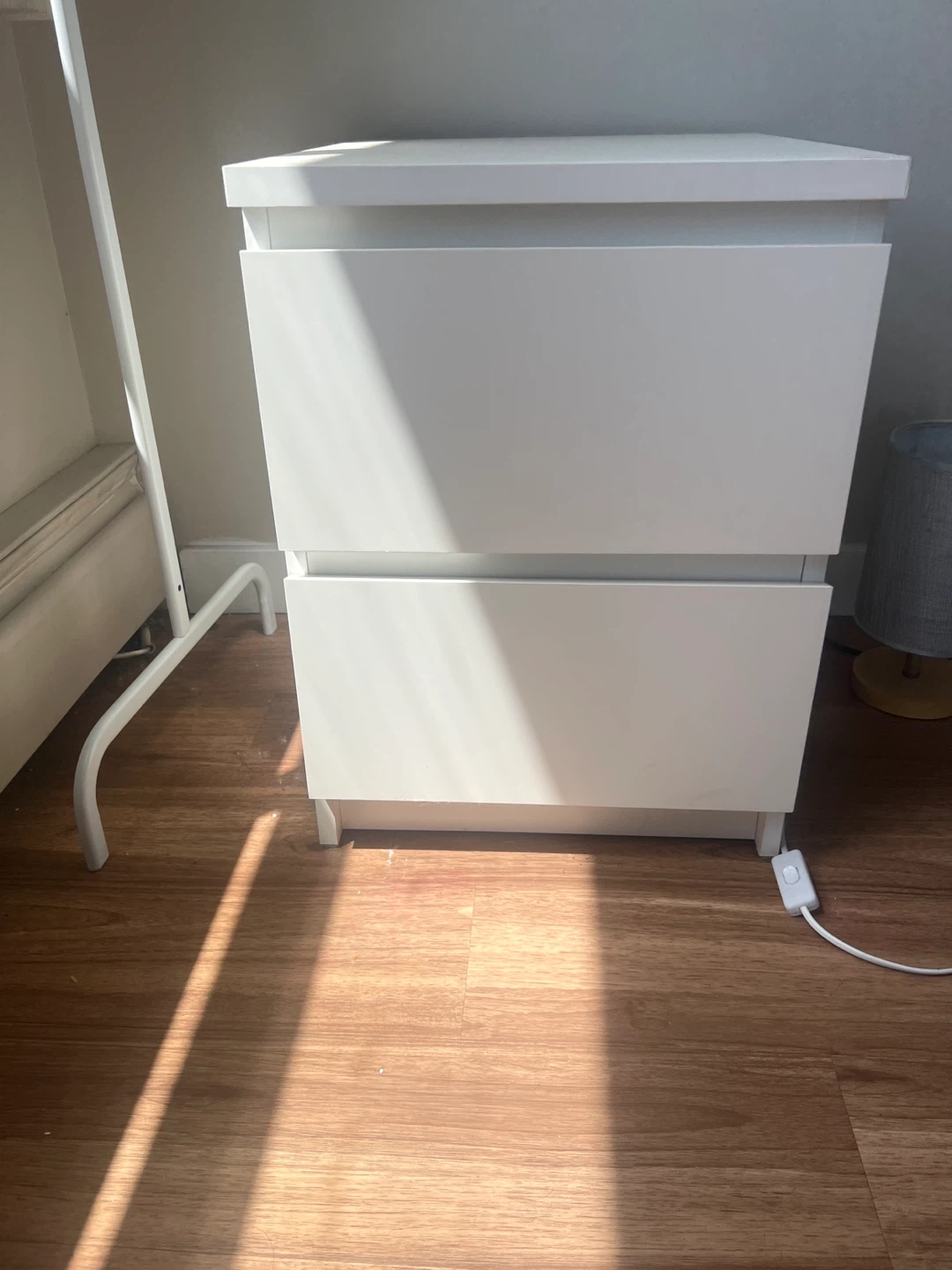 White 2-Drawer Nightstand