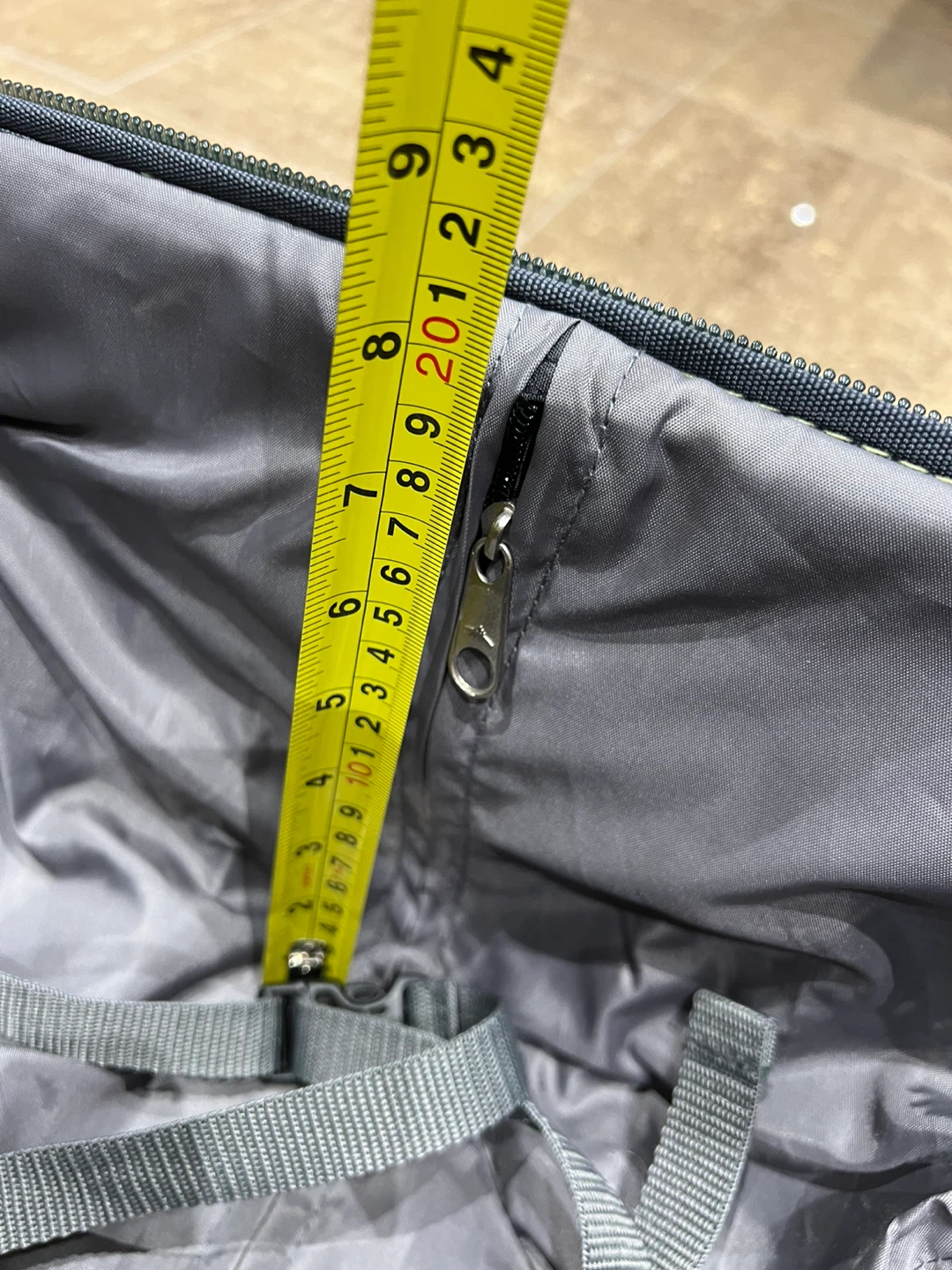 American Tourister Rolling Suitcase - photo 3