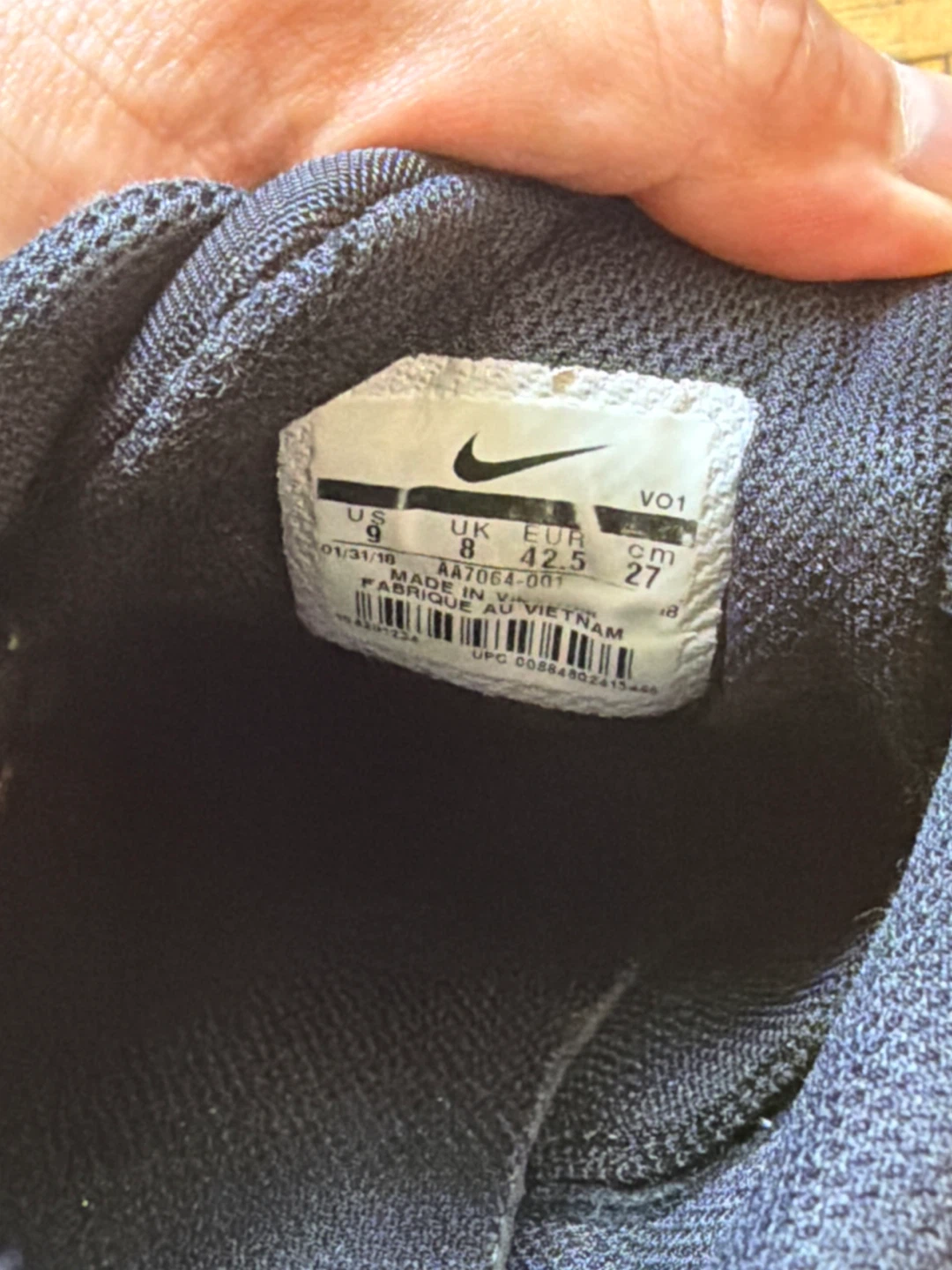 Nike Running Shoes US 9 - photo 2