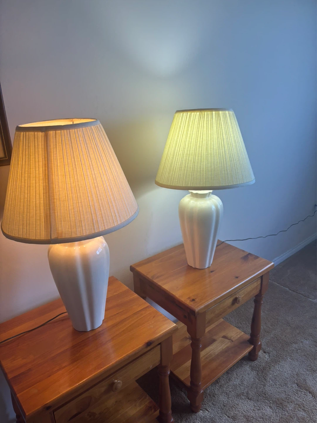 Pair of white ceramic table lamps - photo 5