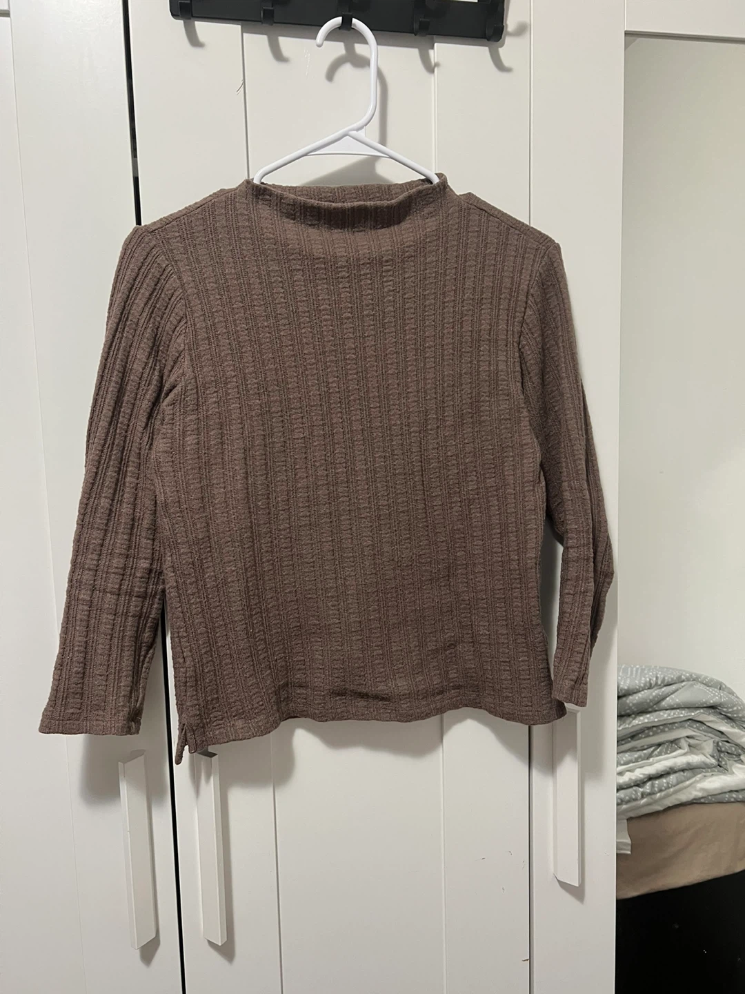 Ribbed Mock Neck Long Sleeve Top - Brown