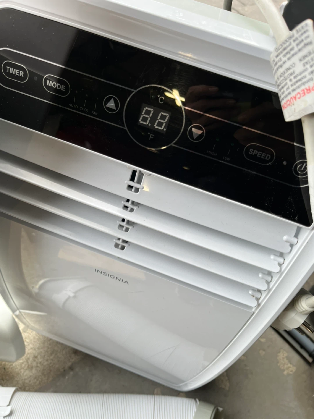 Insignia Portable Air Conditioner 100% full function - photo 3