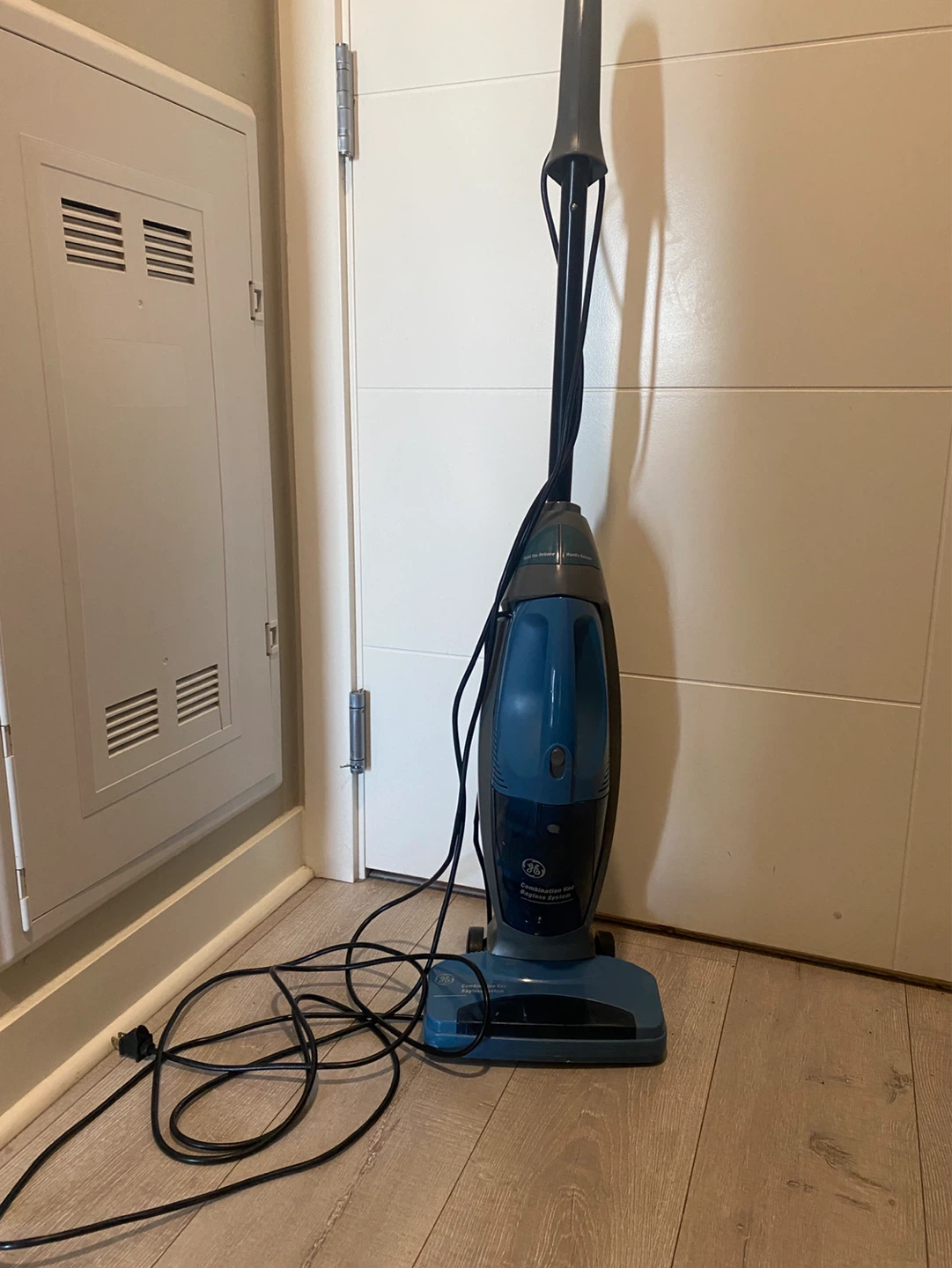 GE Combination Vac Bagless System - photo 5
