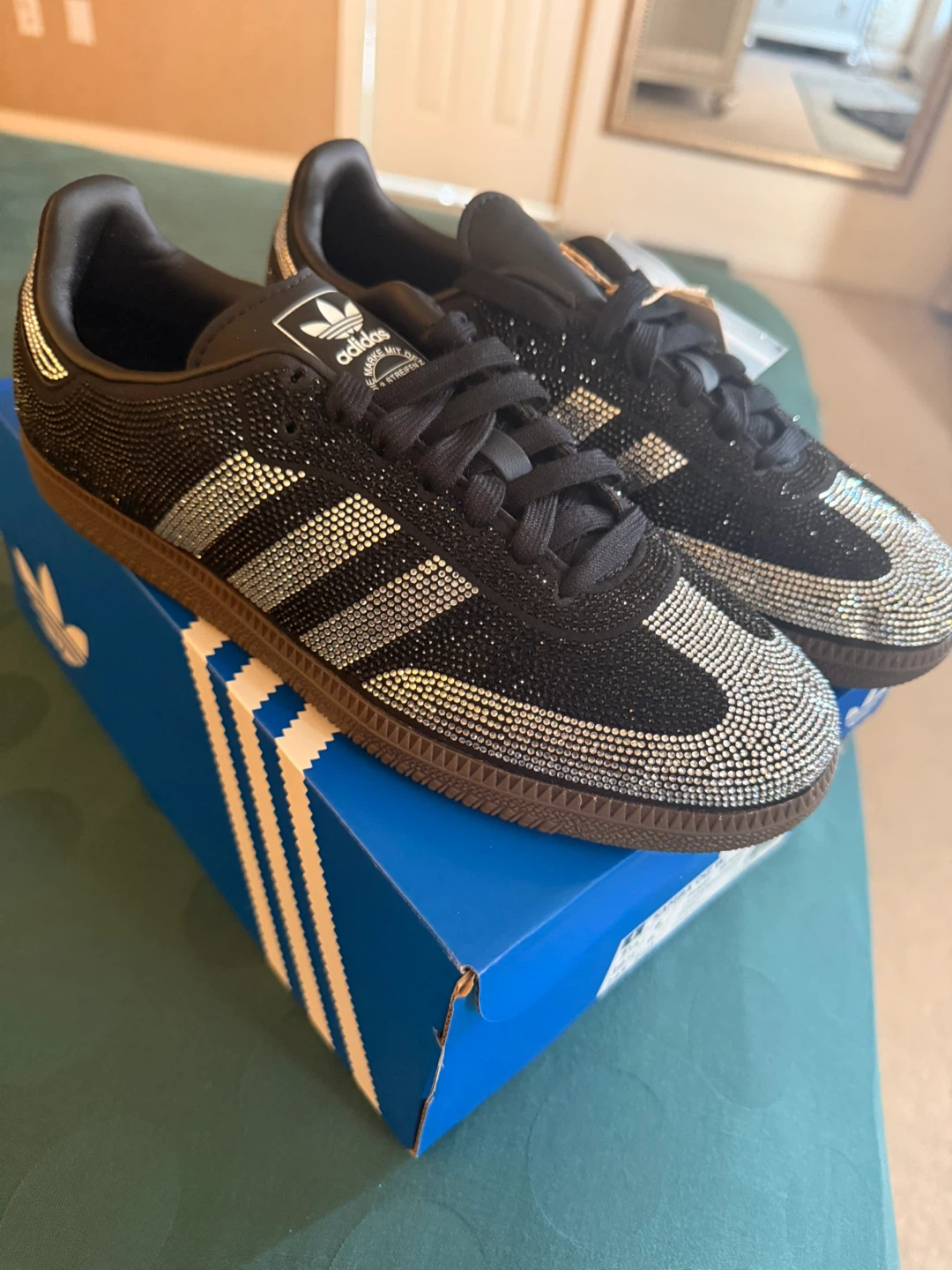 Adidas Samba OG Women Rhinestone Sneakers size (7.5)