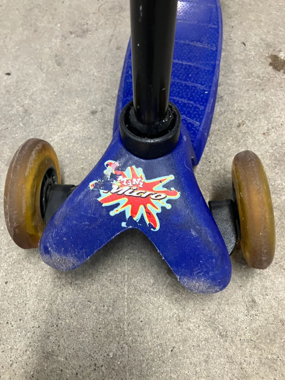 Huffy Micro Fold & Go Trike Scooter - photo 4