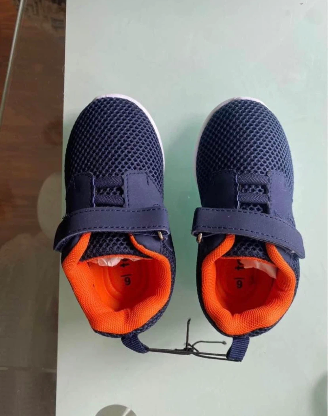 Kids Navy Sneakers toddler Size 6