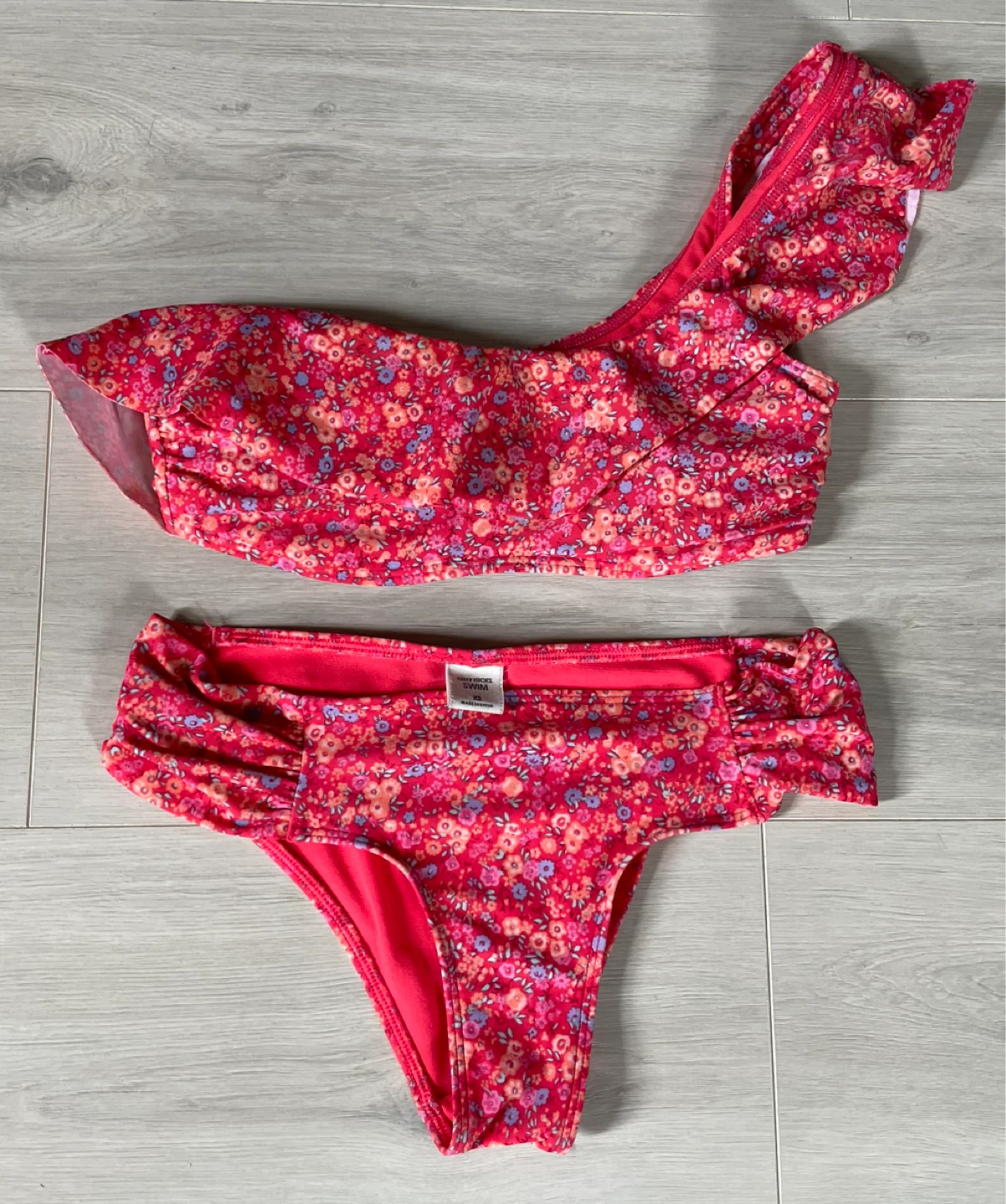 Gilly Hicks Floral One-Shoulder Bikini Set XS Perfect for Summer